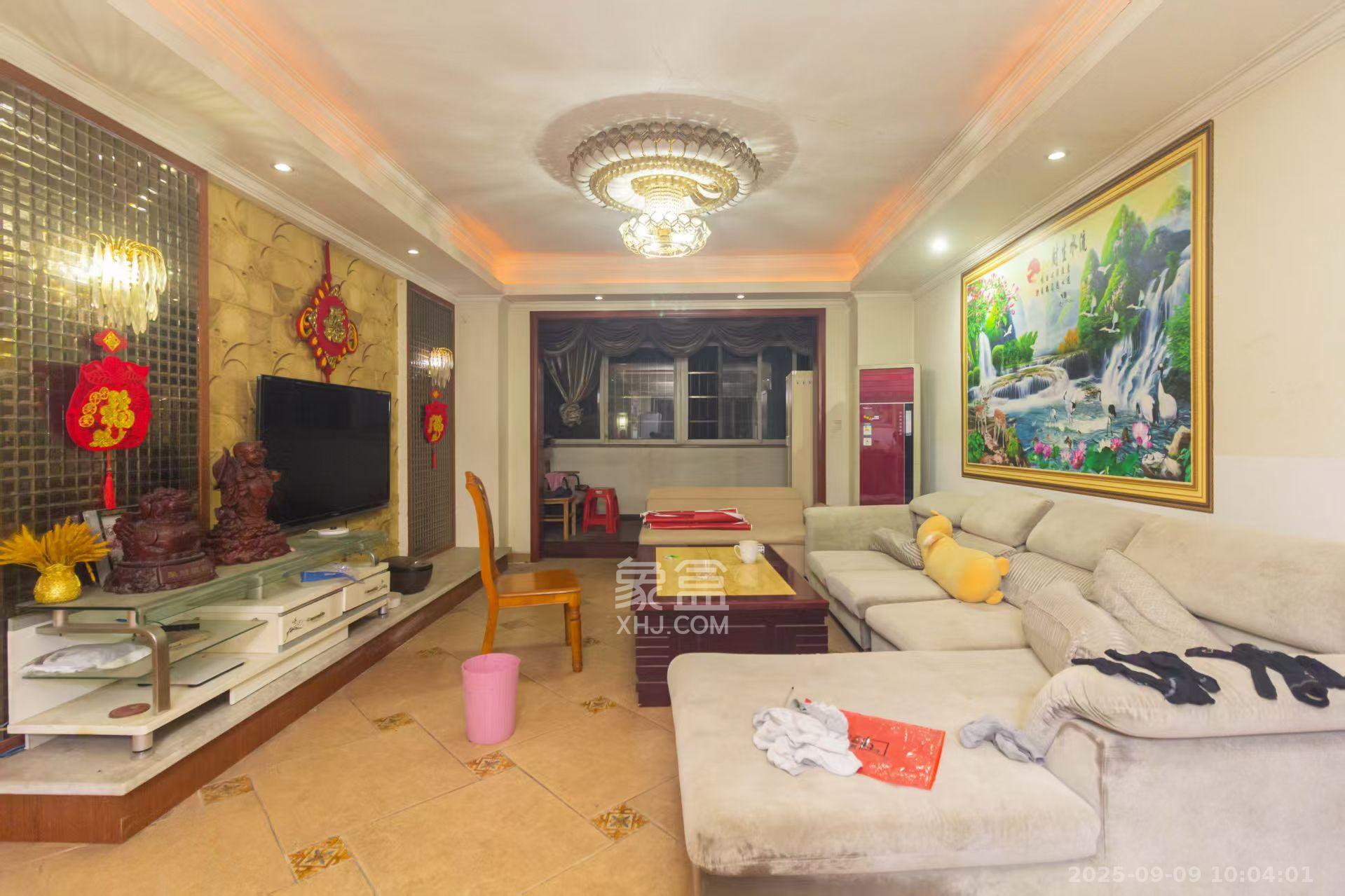 东门尚苑 4室2厅2卫 1600.0元/月 东门尚苑 4室2厅2卫 1600.0元/月室内图