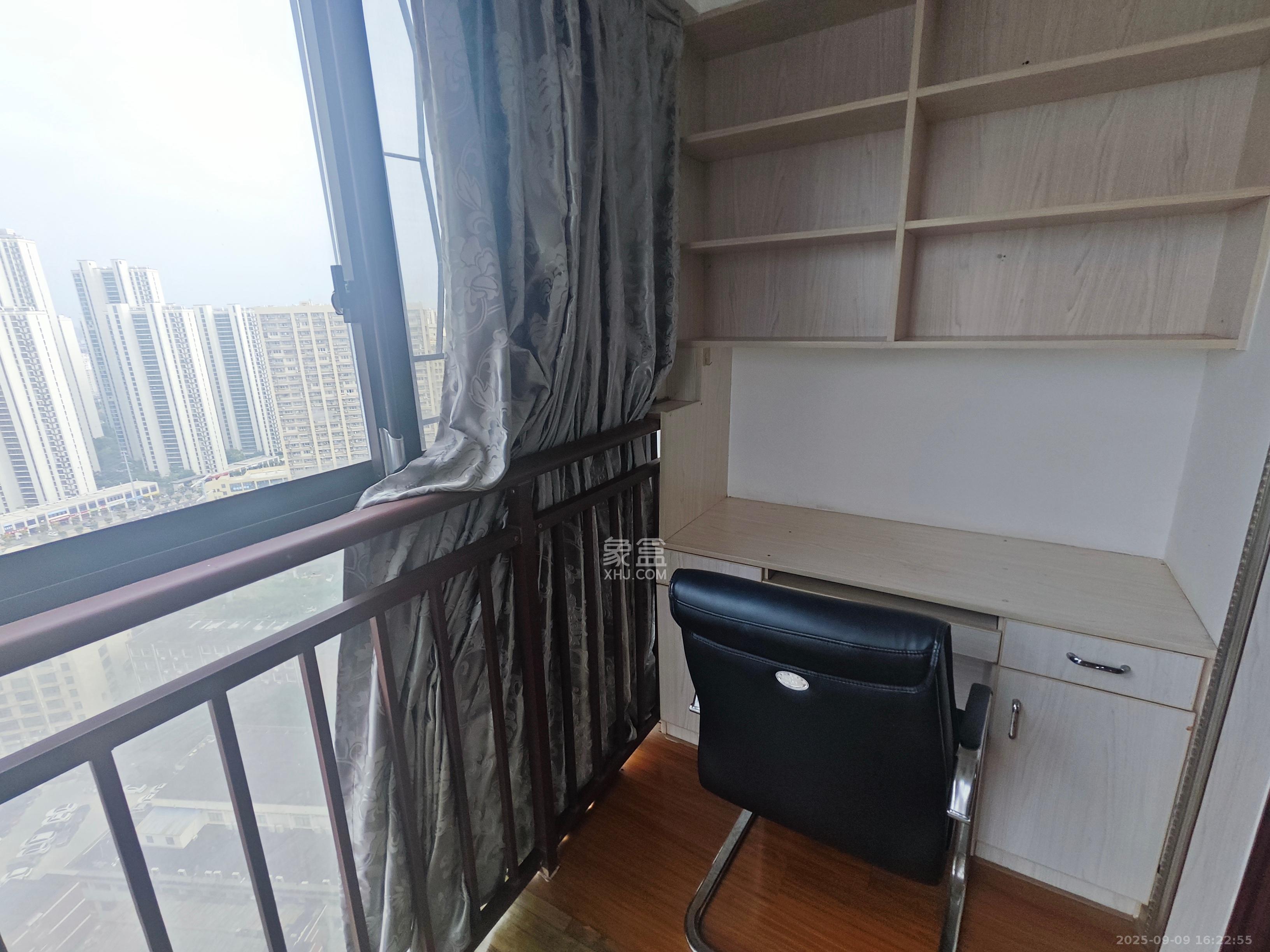工贸大厦  2室2厅1卫   2300.00元/月室内图