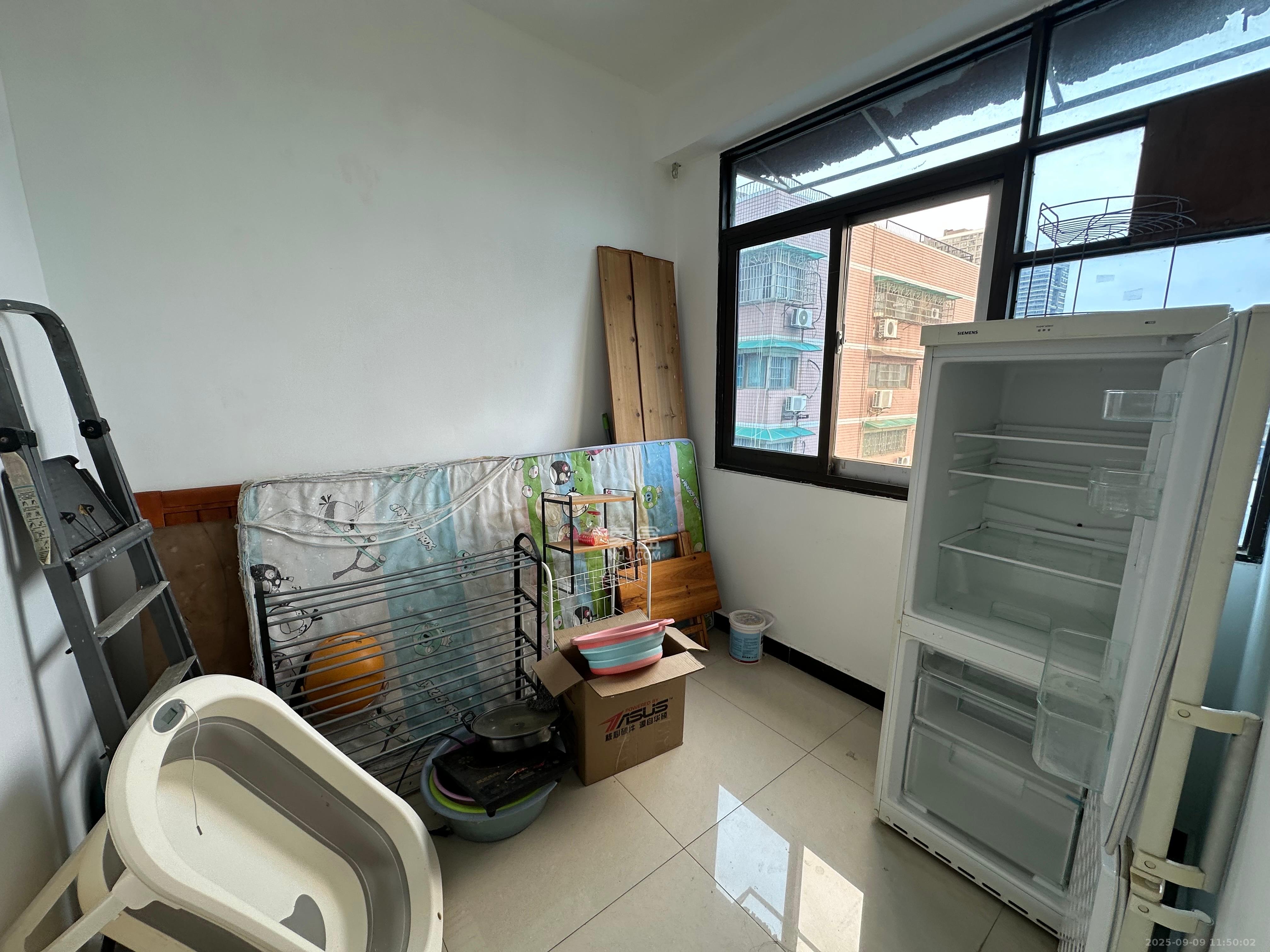 朝阳一、二村 3室1厅1卫 1300.0元/月 朝阳一、二村 3室1厅1卫 1300.0元/月室内图