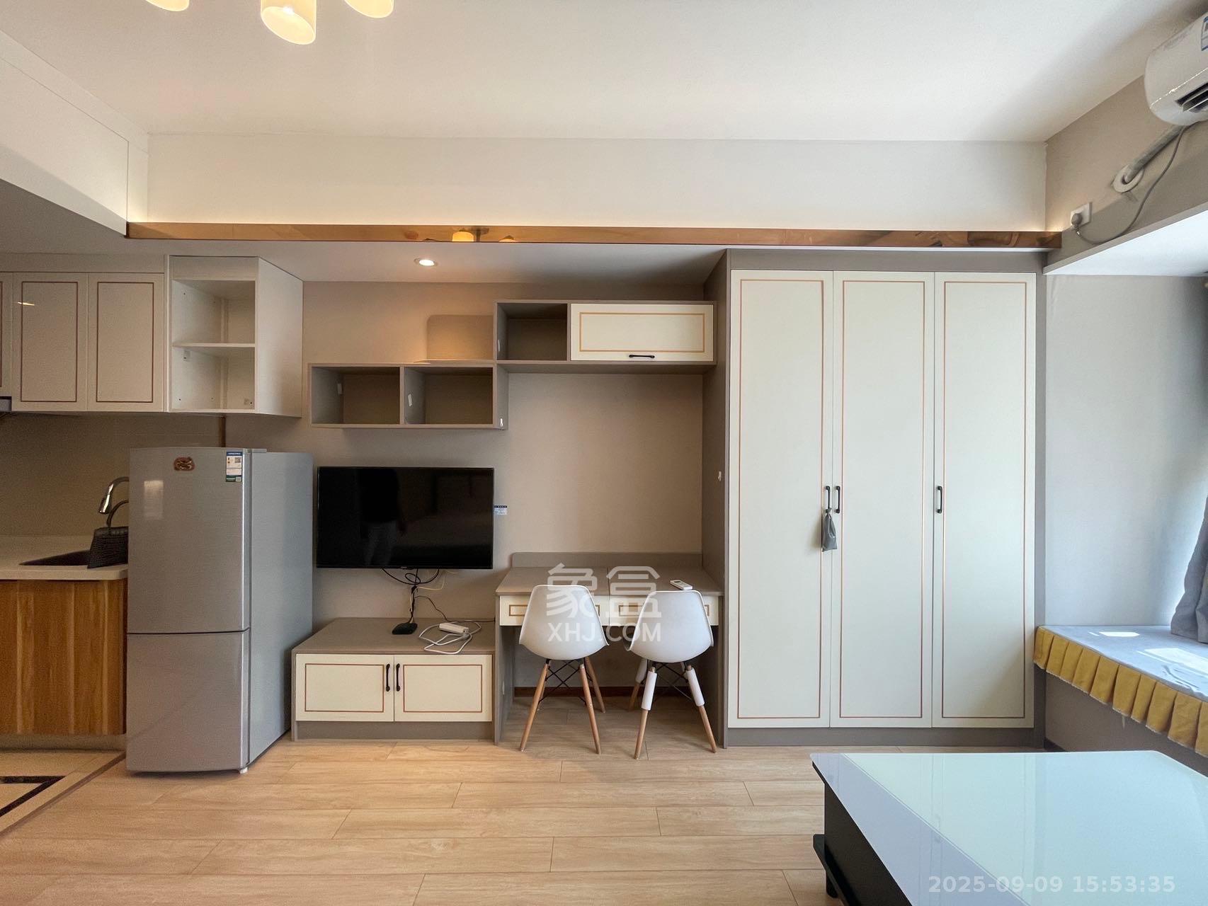 远洋外滩壹号  1室1厅1卫    2200.0元/月 远洋外滩壹号  1室1厅1卫    2200.0元/月室内图