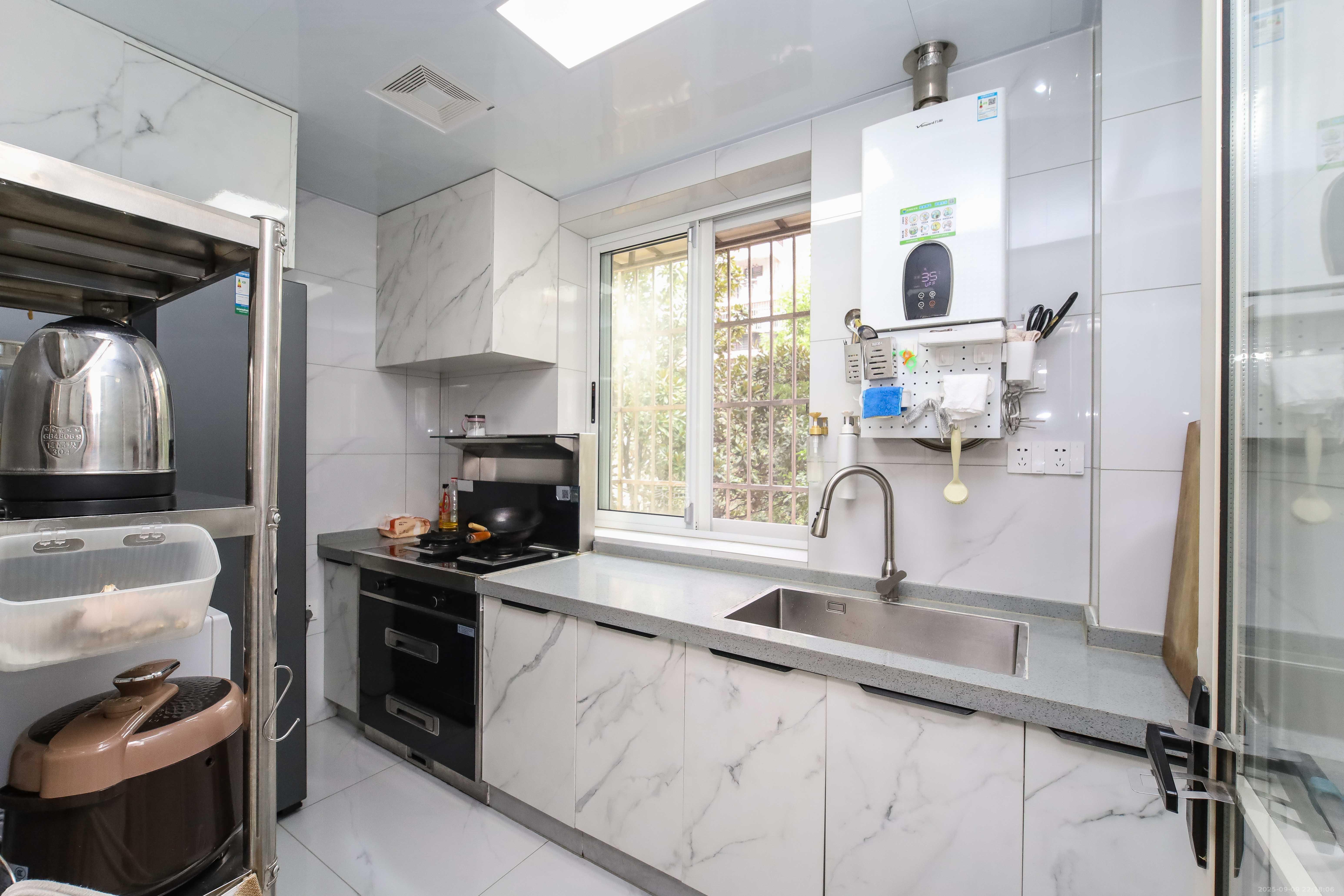 德政园  2室1厅1卫    56.0万 德政园  2室1厅1卫    56.0万厨房