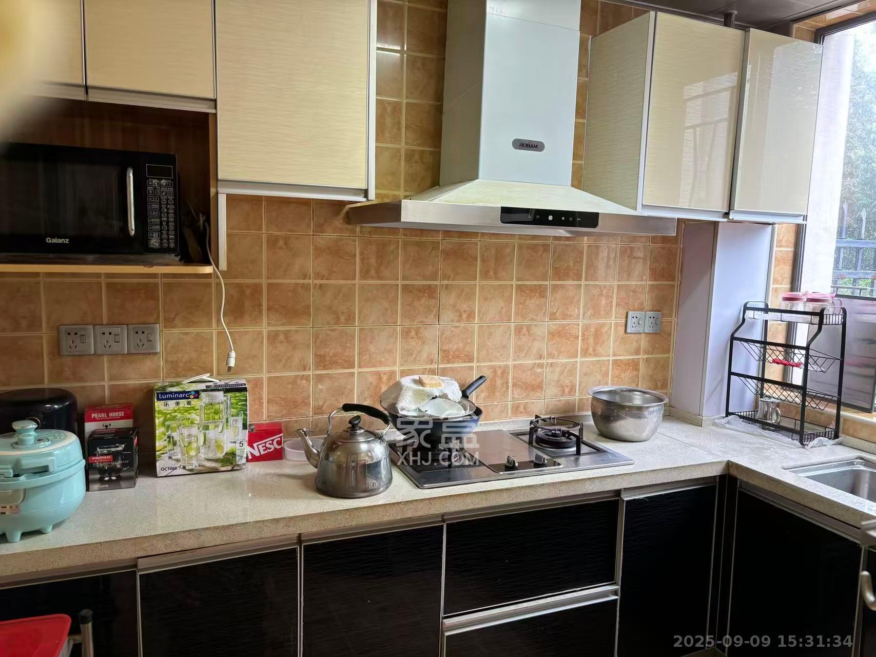 卓越蔚蓝海岸二期 4室2厅2卫 3500.0元/月 卓越蔚蓝海岸二期 4室2厅2卫 3500.0元/月室内图