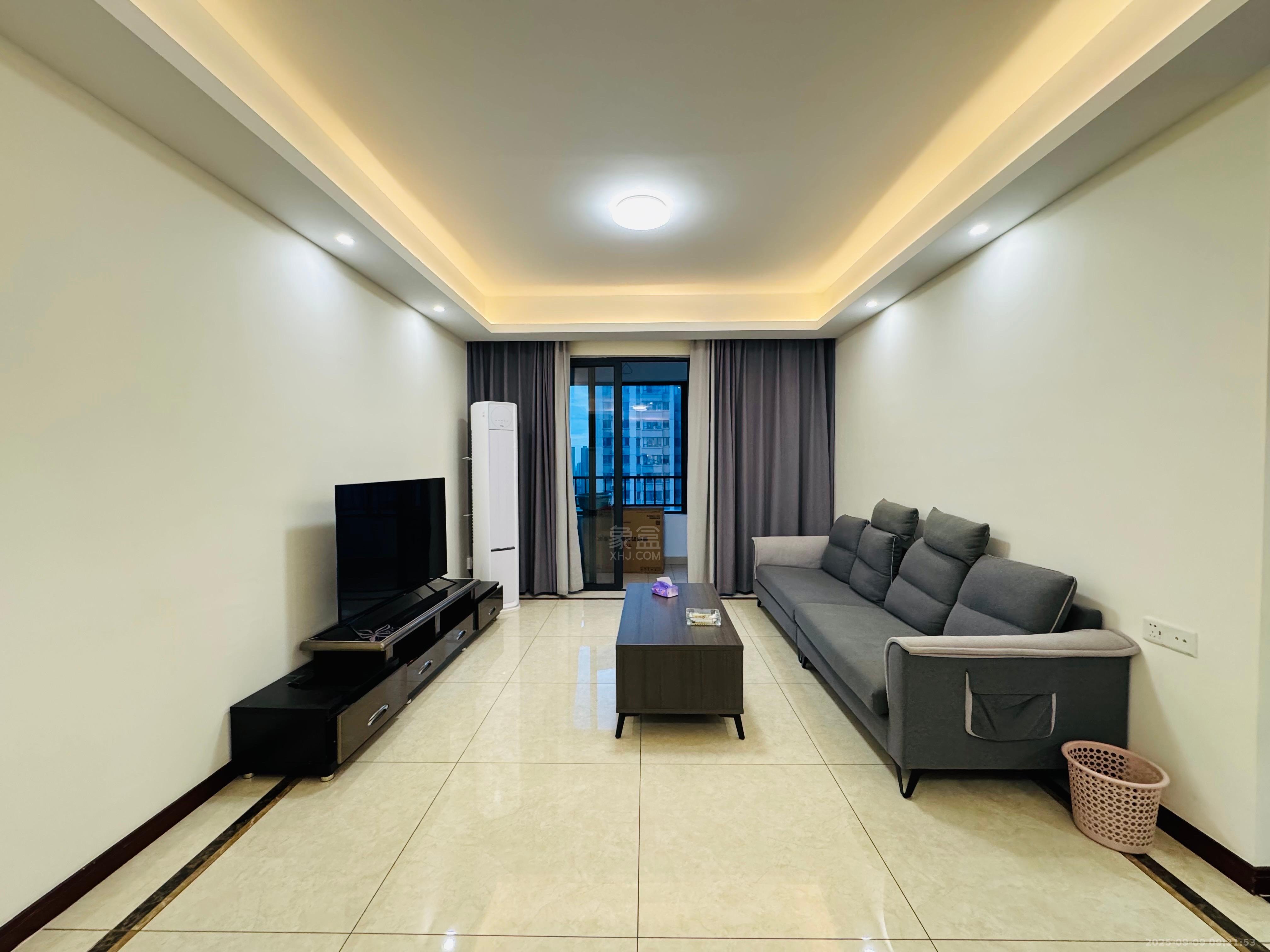 中建玥熙台  3室2厅2卫    1900.0元/月