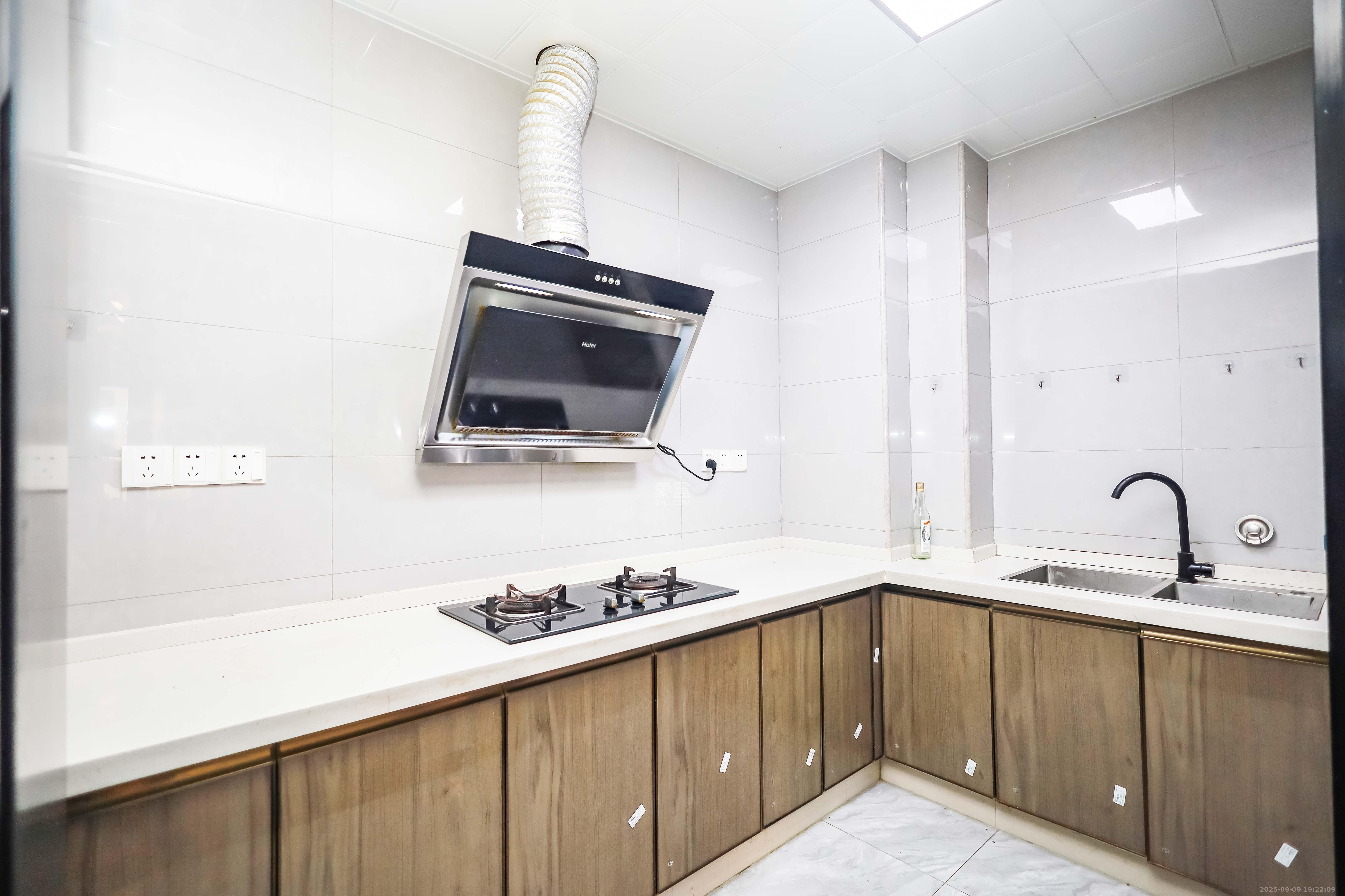 长房云时代 3室2厅1卫 71.8万 长房云时代 3室2厅1卫 71.8万厨房