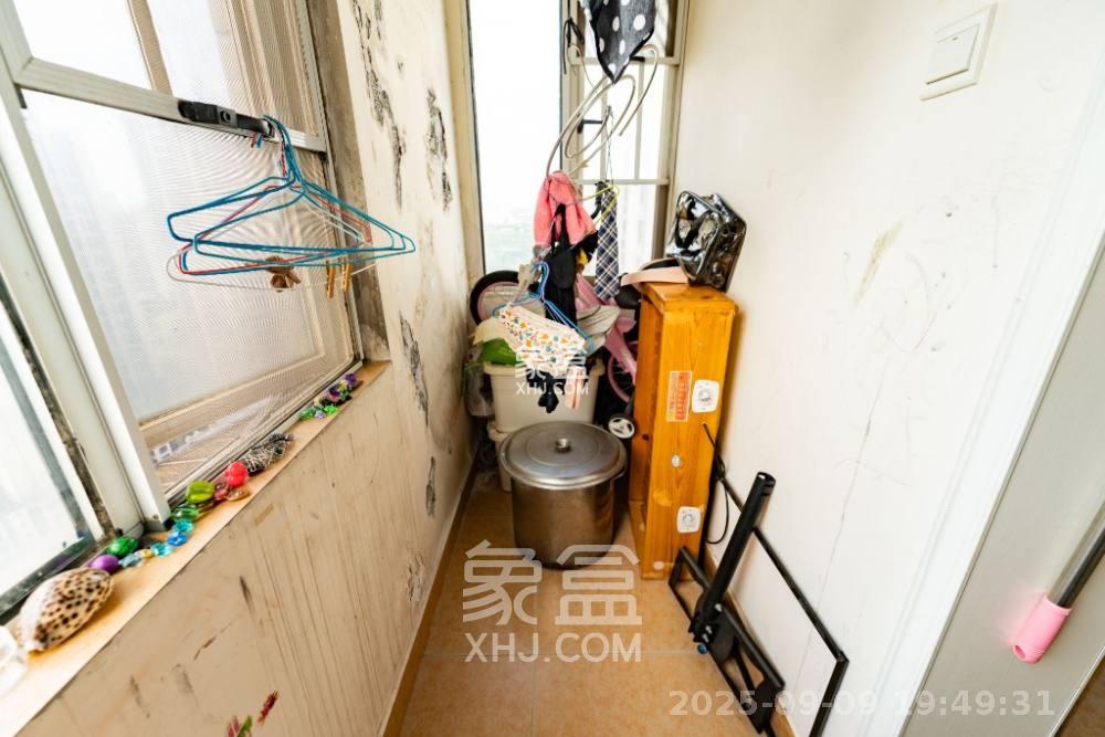 万科魅力之城  2室2厅1卫   2000.00元/月室内图