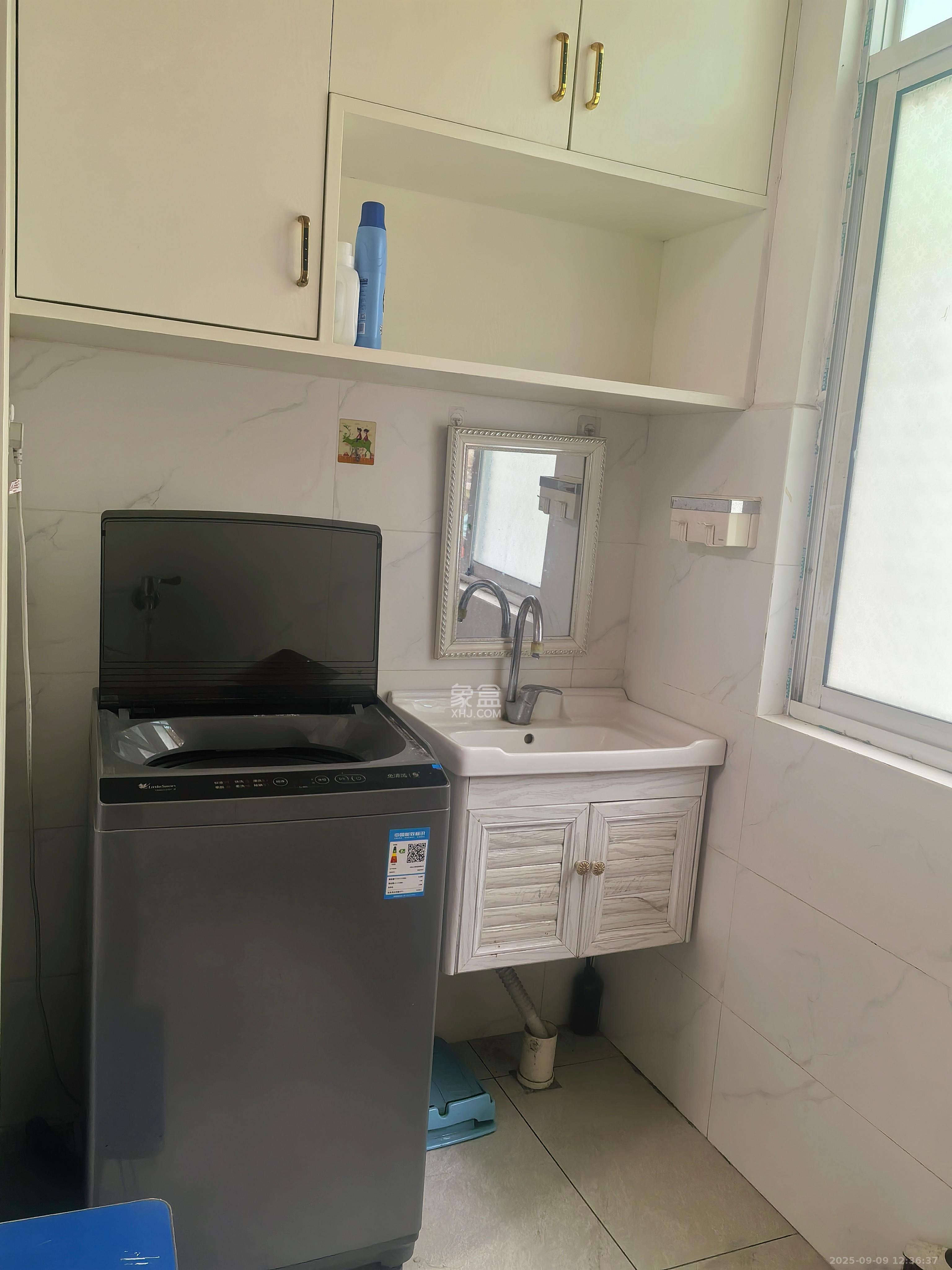 赤岗小区(一二三片)  2室1厅1卫    2000.0元/月 赤岗小区(一二三片)  2室1厅1卫    2000.0元/月室内图