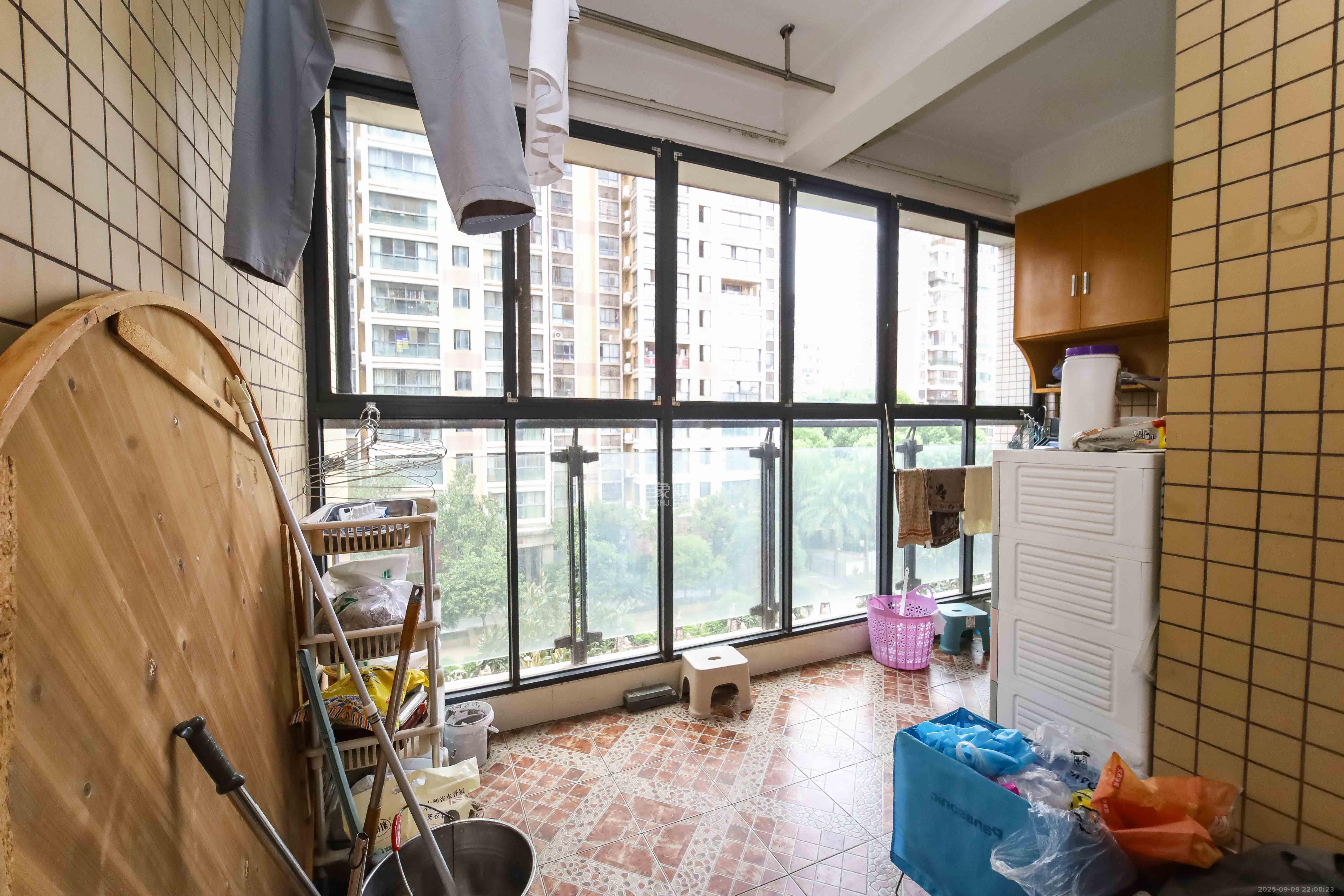 锦湘国际星城三期(锦绣苑) 3室2厅2卫 122.0万 锦湘国际星城三期(锦绣苑) 3室2厅2卫 122.0万阳台