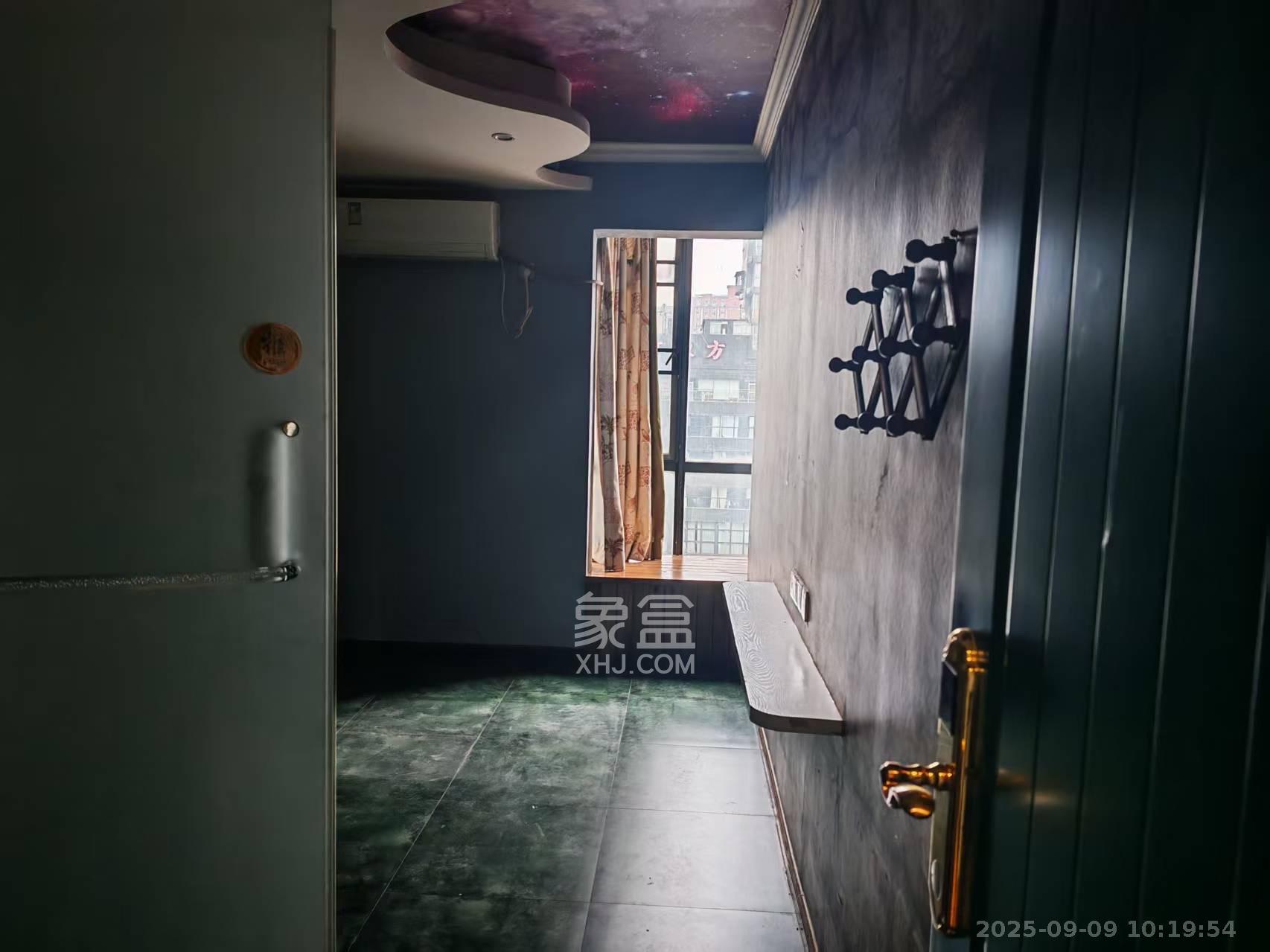 五一大道202(中环壹世界) 1室2厅2卫 8000.0元/月 五一大道202(中环壹世界) 1室2厅2卫 8000.0元/月室内图