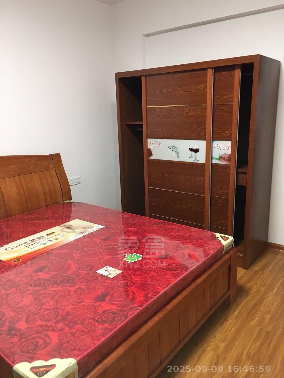 山水国际 3室2厅2卫 1800.0元/月 山水国际 3室2厅2卫 1800.0元/月室内图