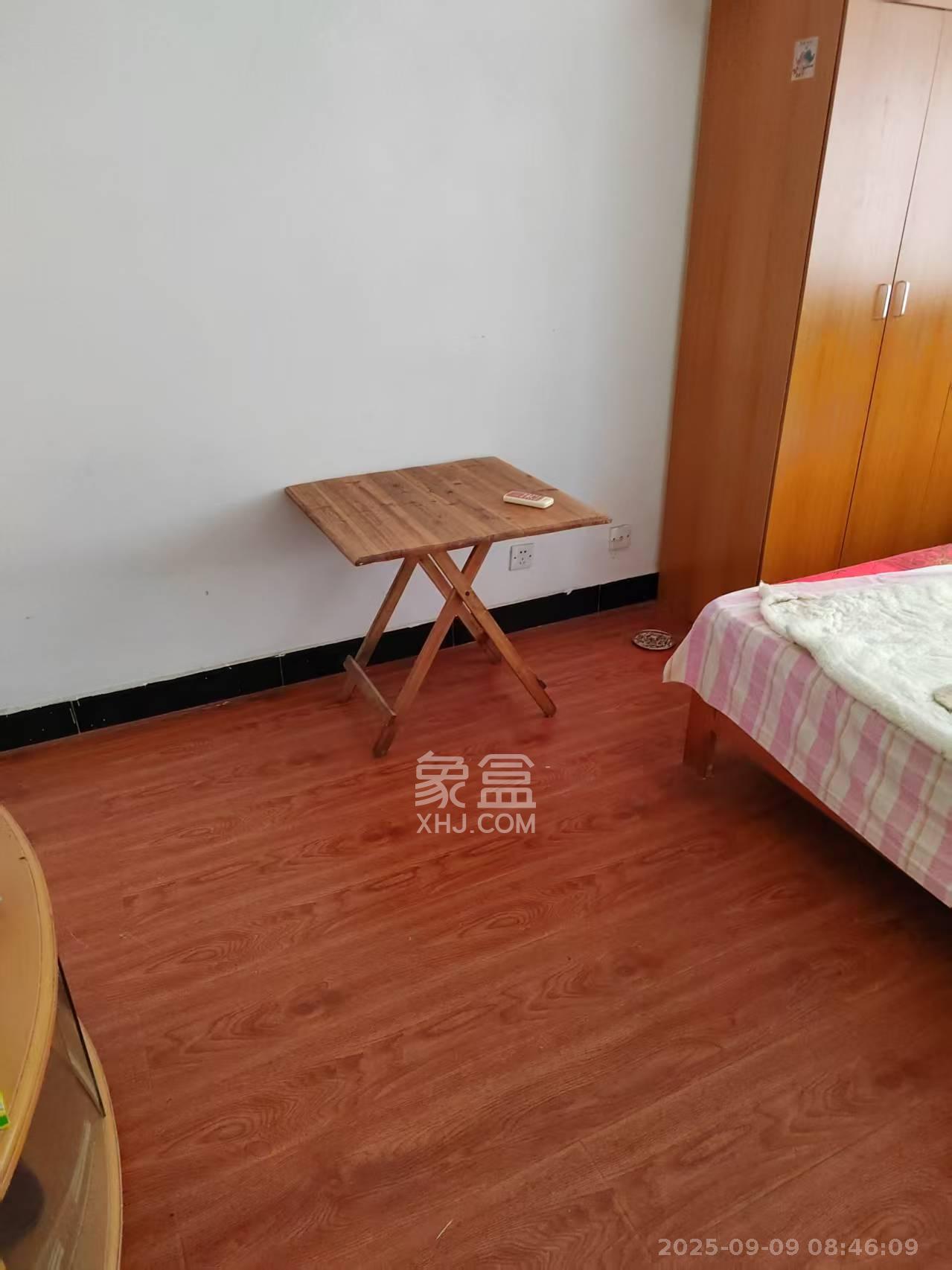 月湖安置小区(马栏山小区) 2室1厅1卫 1100.0元/月 月湖安置小区(马栏山小区) 2室1厅1卫 1100.0元/月室内图