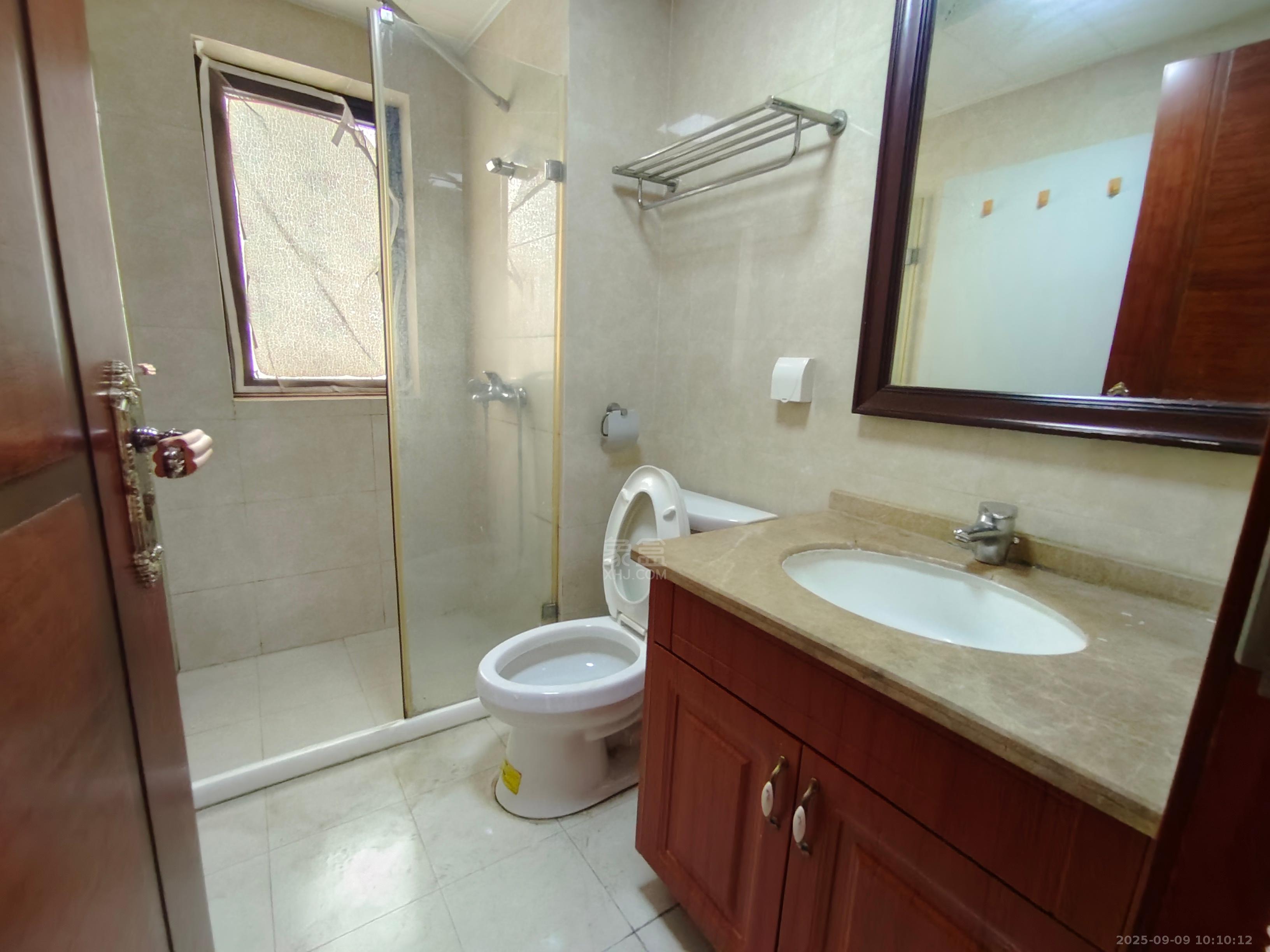 康桥美郡  1室1厅2卫    2000.0元/月室内图