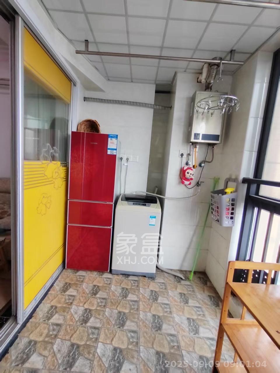 山水湾  1室1厅1卫   1200.00元/月室内图