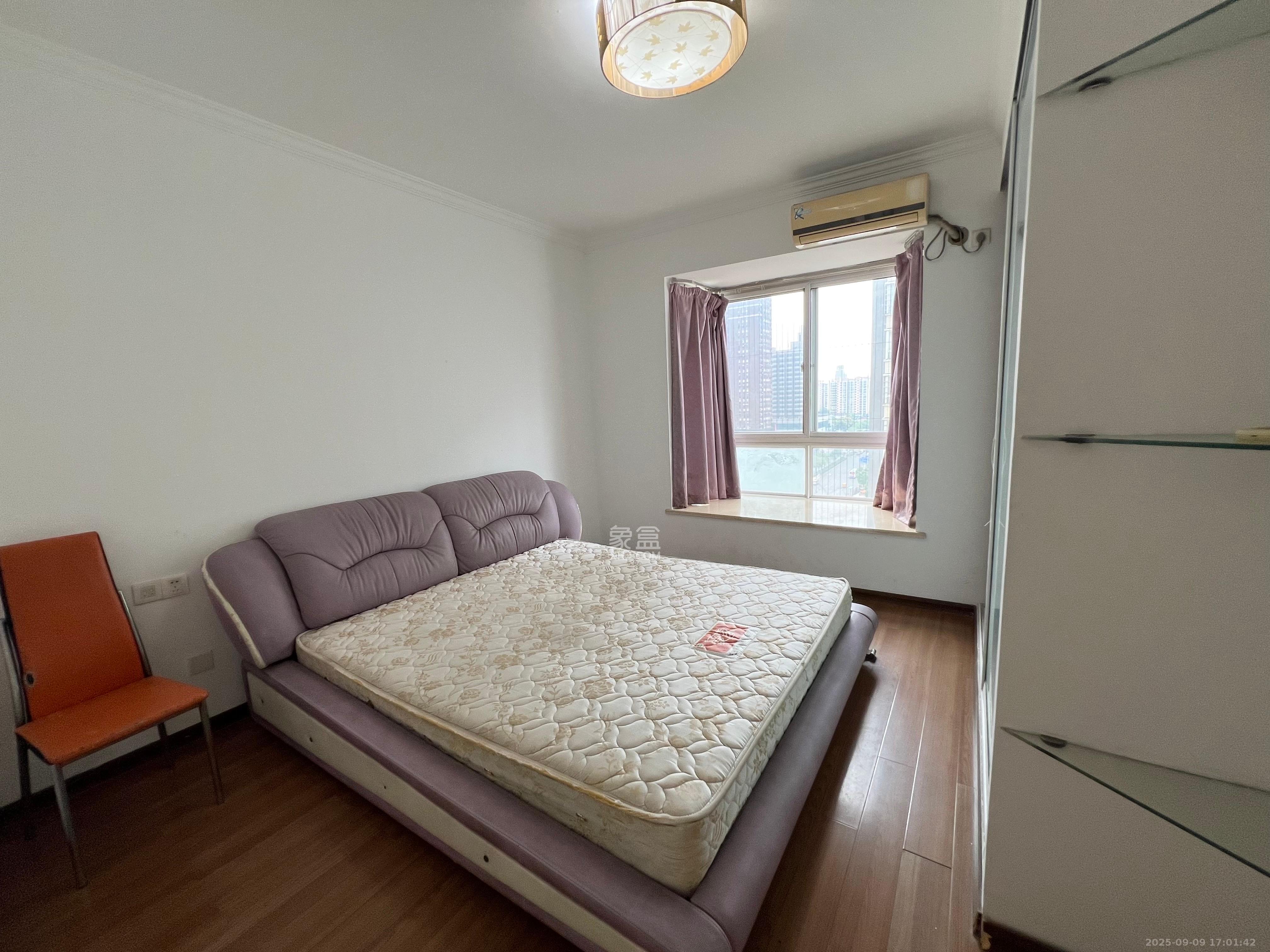 星沙教师公寓 3室2厅2卫 2000.0元/月 星沙教师公寓 3室2厅2卫 2000.0元/月室内图