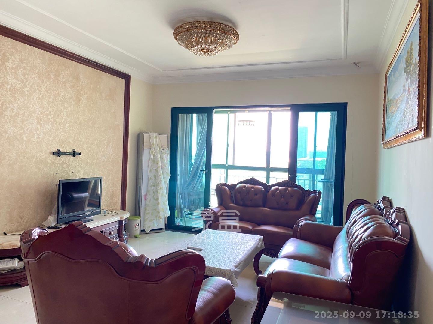 恒大雅苑  3室2厅2卫    2800.0元/月室内图