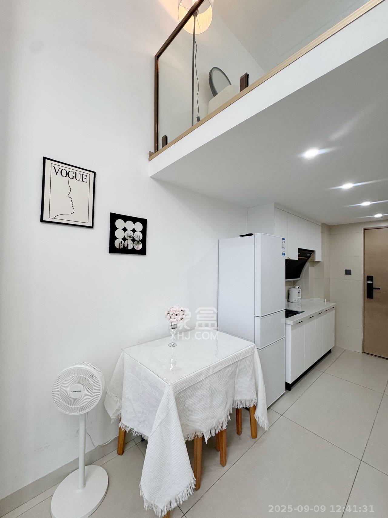 珠江花城好世界  1室1厅1卫    2200.0元/月 珠江花城好世界  1室1厅1卫    2200.0元/月室内图