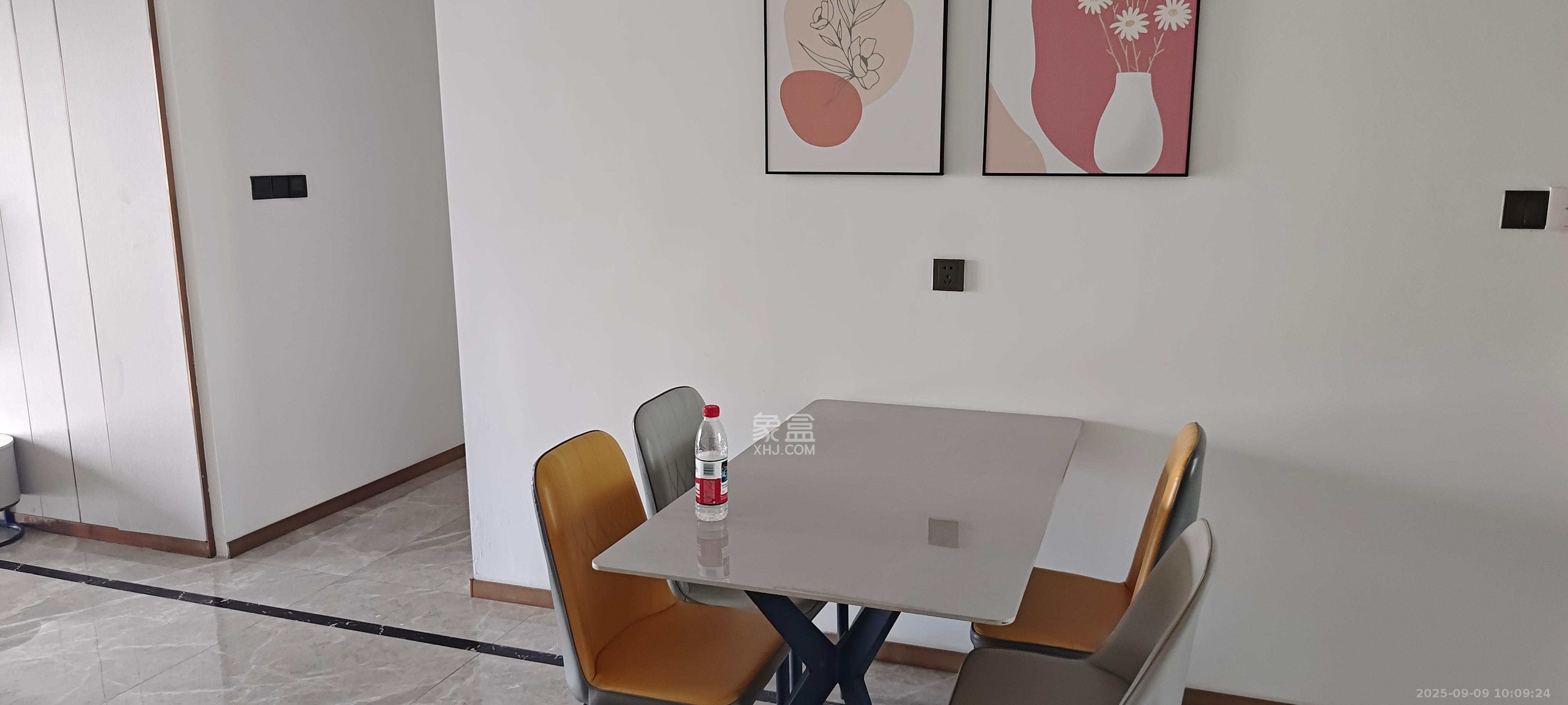 旭辉雨花郡  4室2厅2卫    4500.0元/月 旭辉雨花郡  4室2厅2卫    4500.0元/月室内图