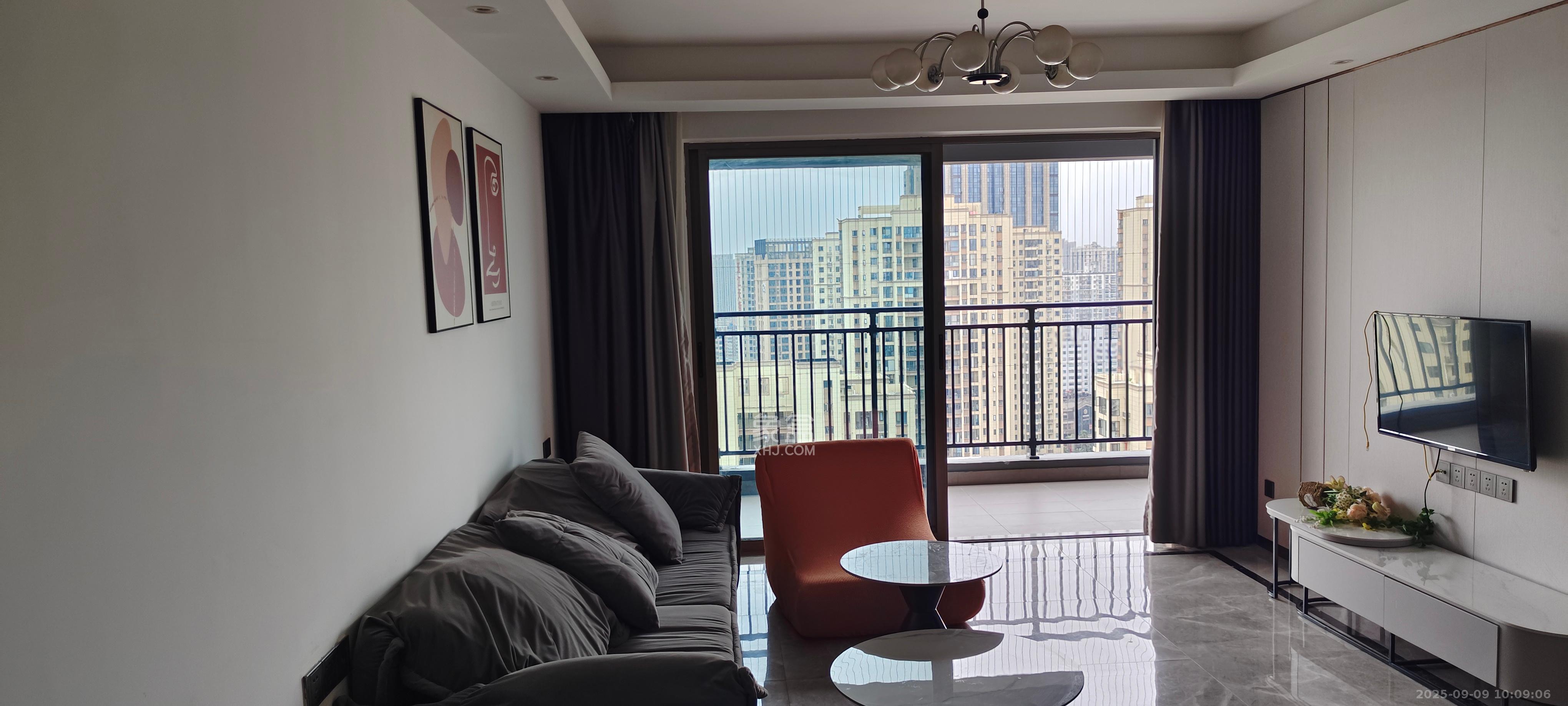 旭辉雨花郡  4室2厅2卫    4500.0元/月 旭辉雨花郡  4室2厅2卫    4500.0元/月室内图