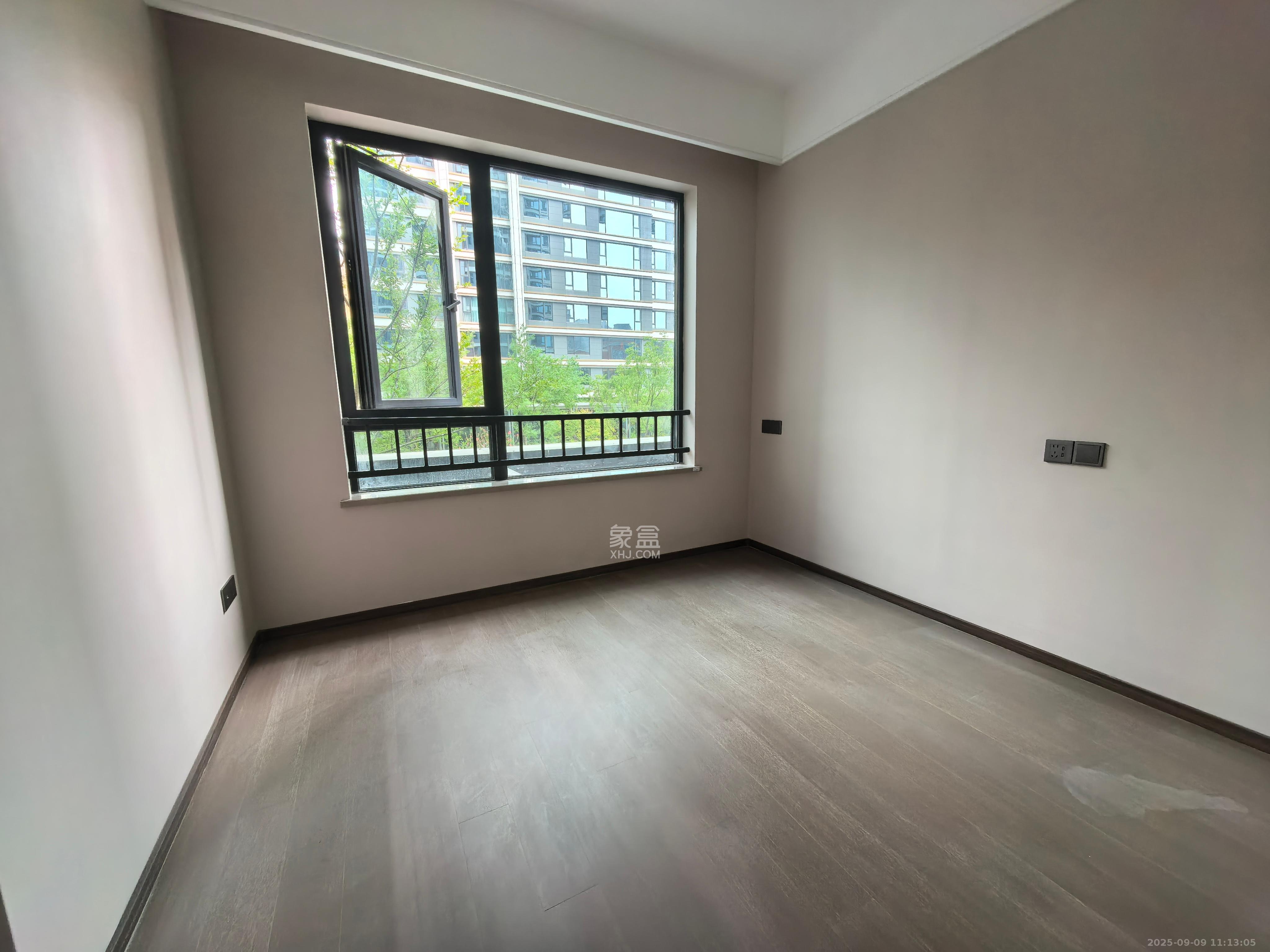 龙湖青云阙  4室2厅2卫    5000.0元/月 龙湖青云阙  4室2厅2卫    5000.0元/月室内图