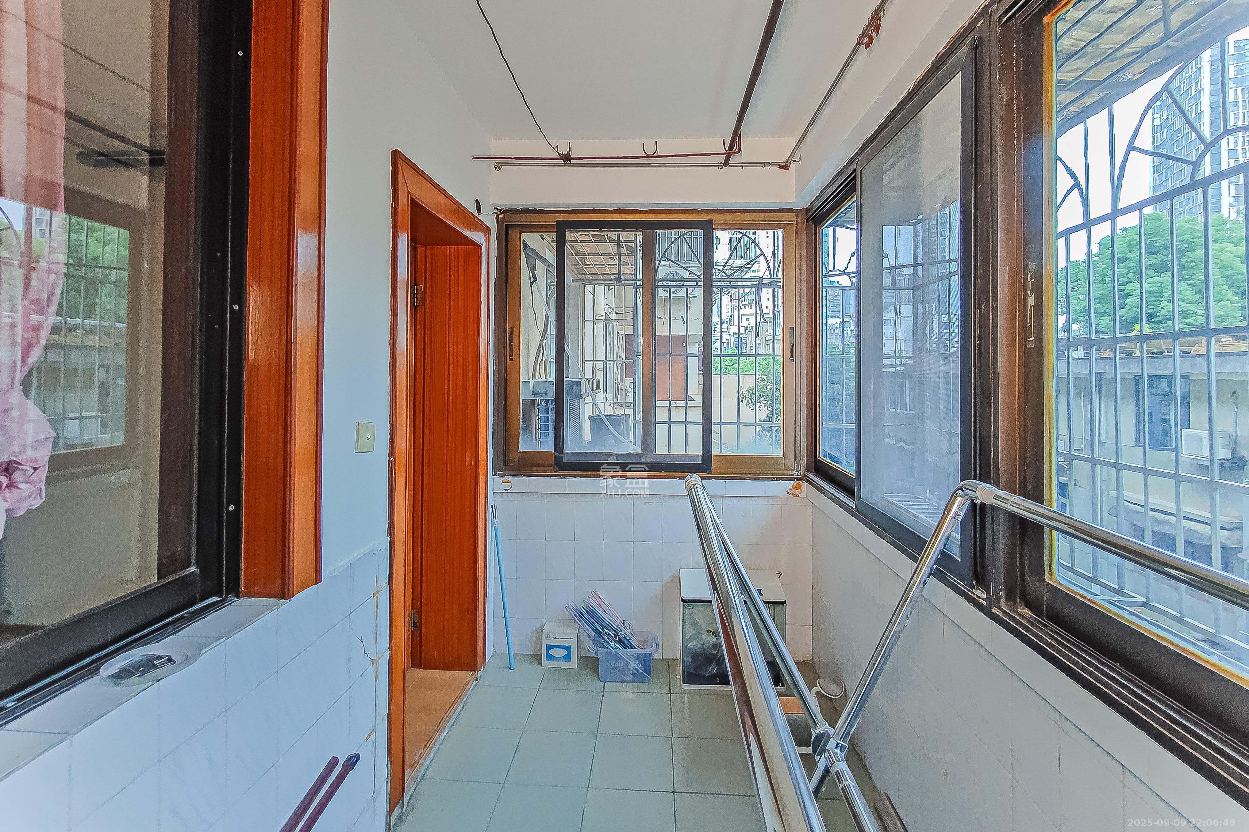 东塘电力院  3室2厅1卫    128.0万阳台