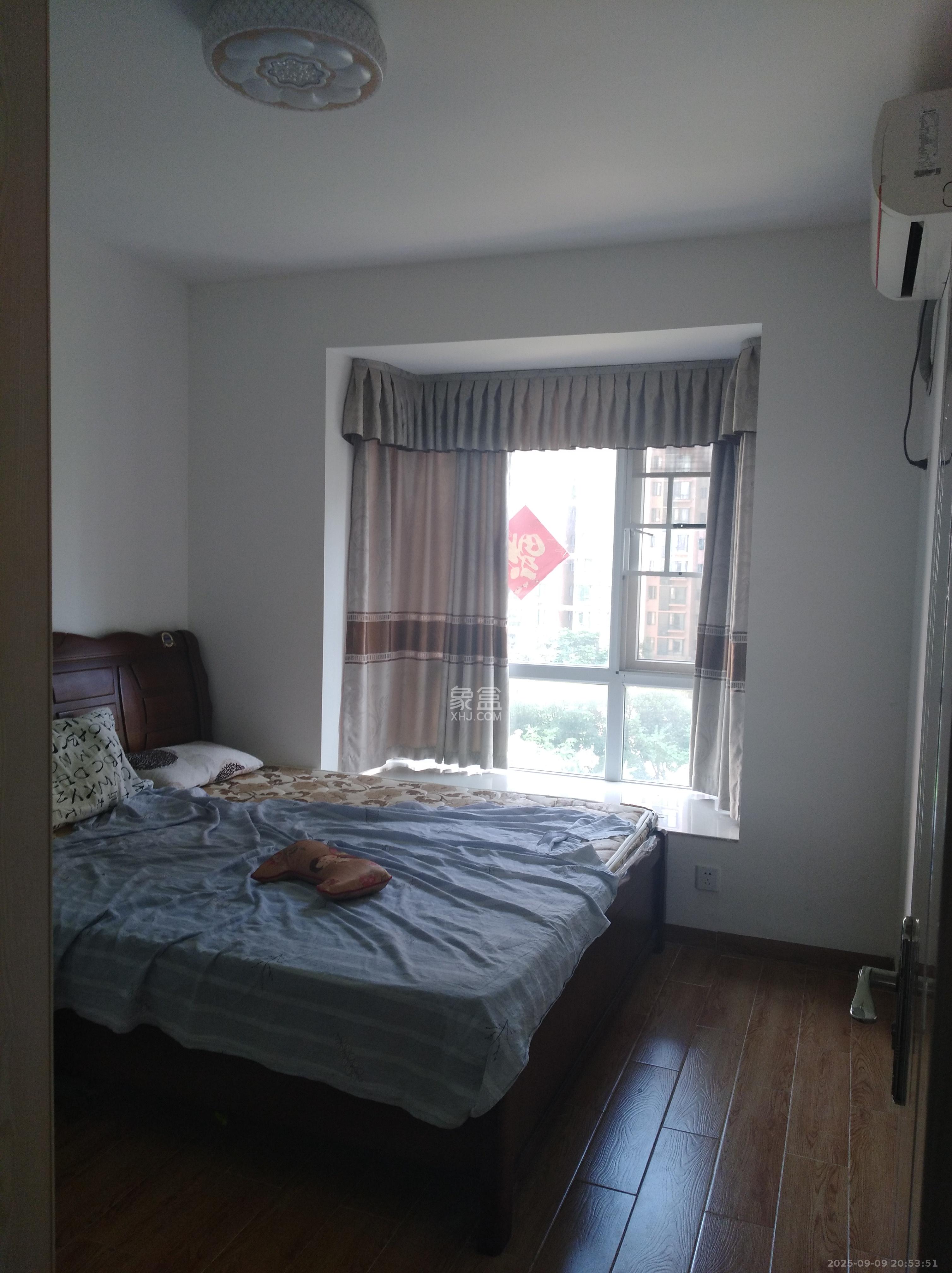 丽发新城 3室2厅1卫 1700.0元/月 丽发新城 3室2厅1卫 1700.0元/月室内图