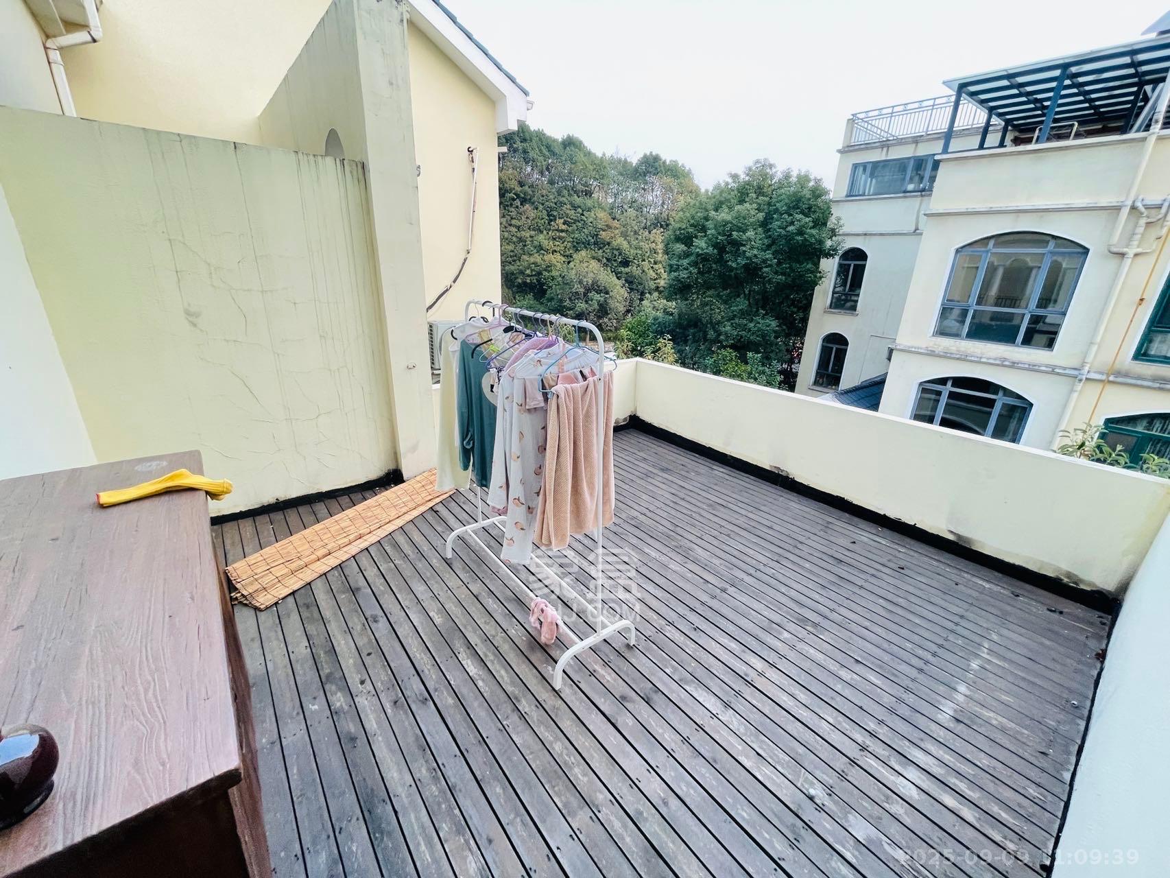 归心苑 7室3厅4卫 12800.0元/月 归心苑 7室3厅4卫 12800.0元/月室内图