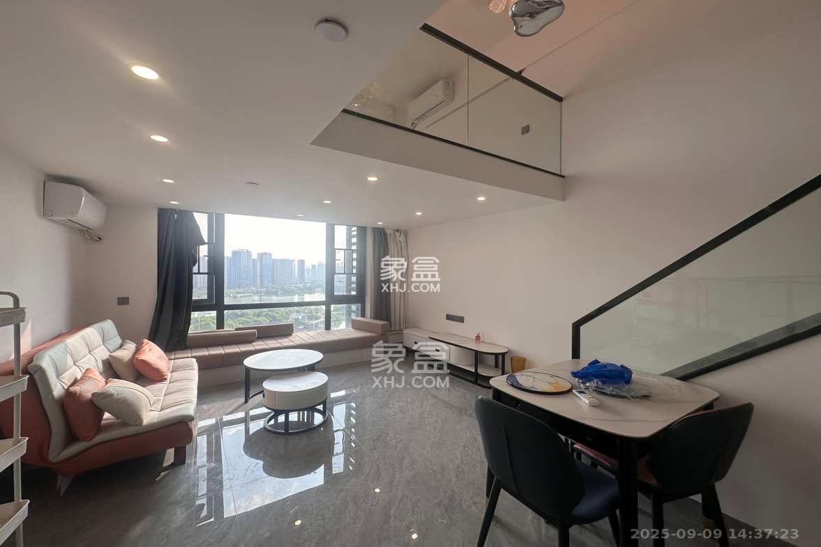 藏珑湖上公馆  1室1厅1卫    2500.0元/月 藏珑湖上公馆  1室1厅1卫    2500.0元/月室内图1