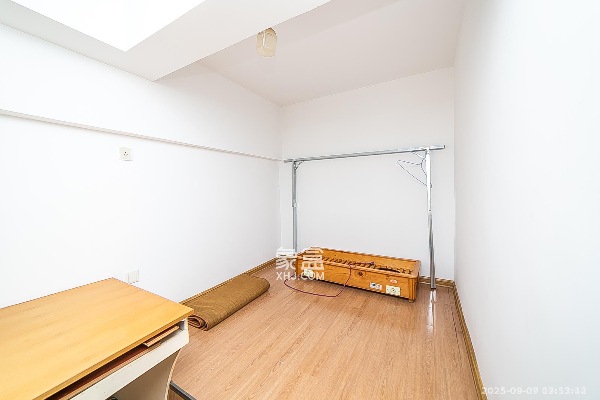 华菱蓝调国际（华菱.香墅美地）  1室1厅1卫    1700.0元/月室内图