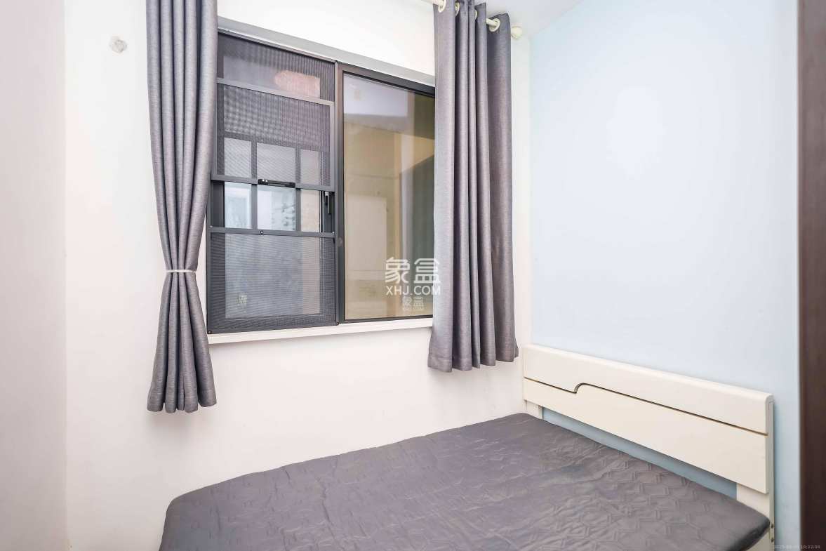 长房云时代 3室2厅1卫 71.8万 长房云时代 3室2厅1卫 71.8万卧室