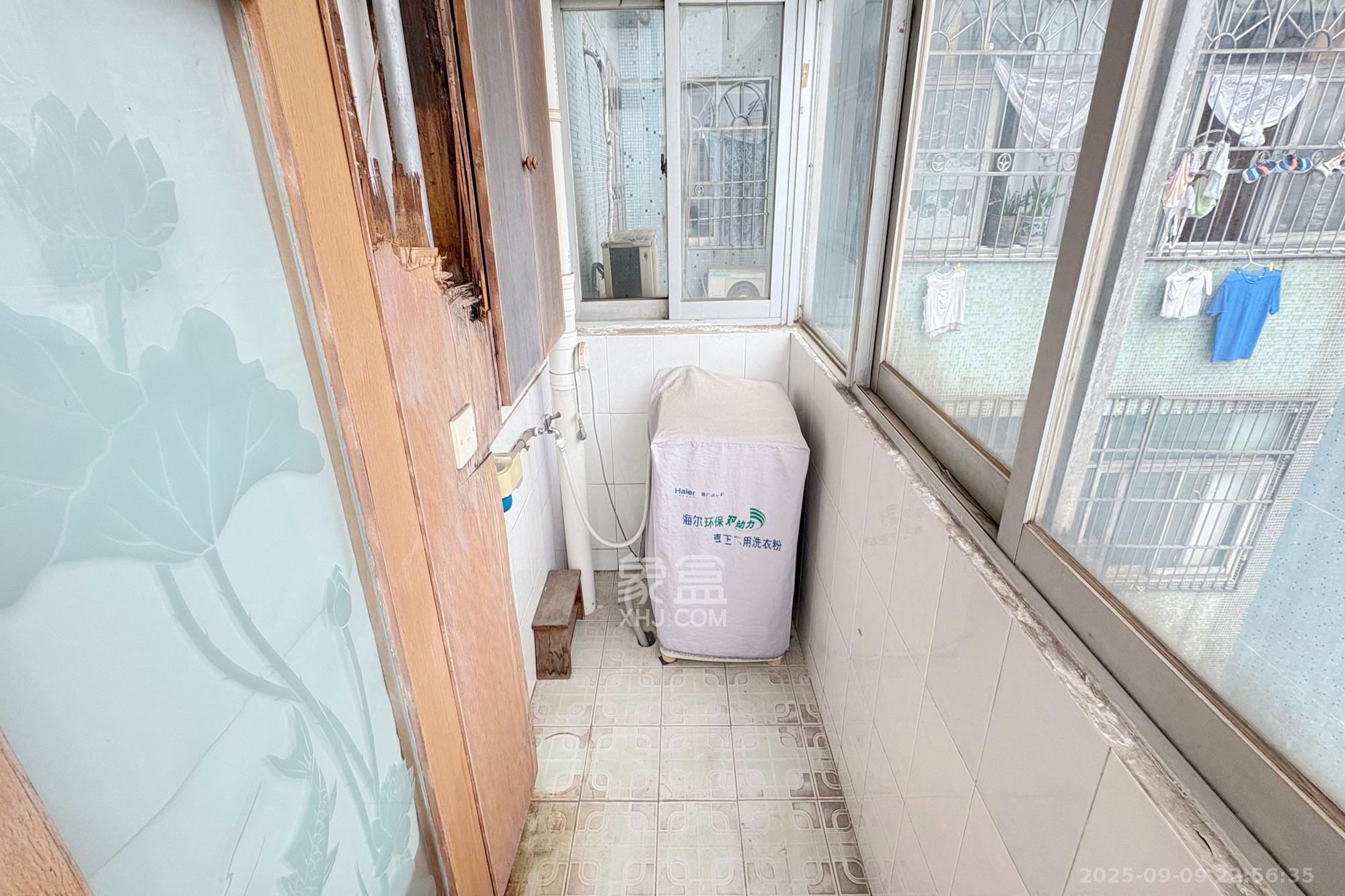 长铁高层  2室2厅1卫    68.0万 长铁高层  2室2厅1卫    68.0万阳台