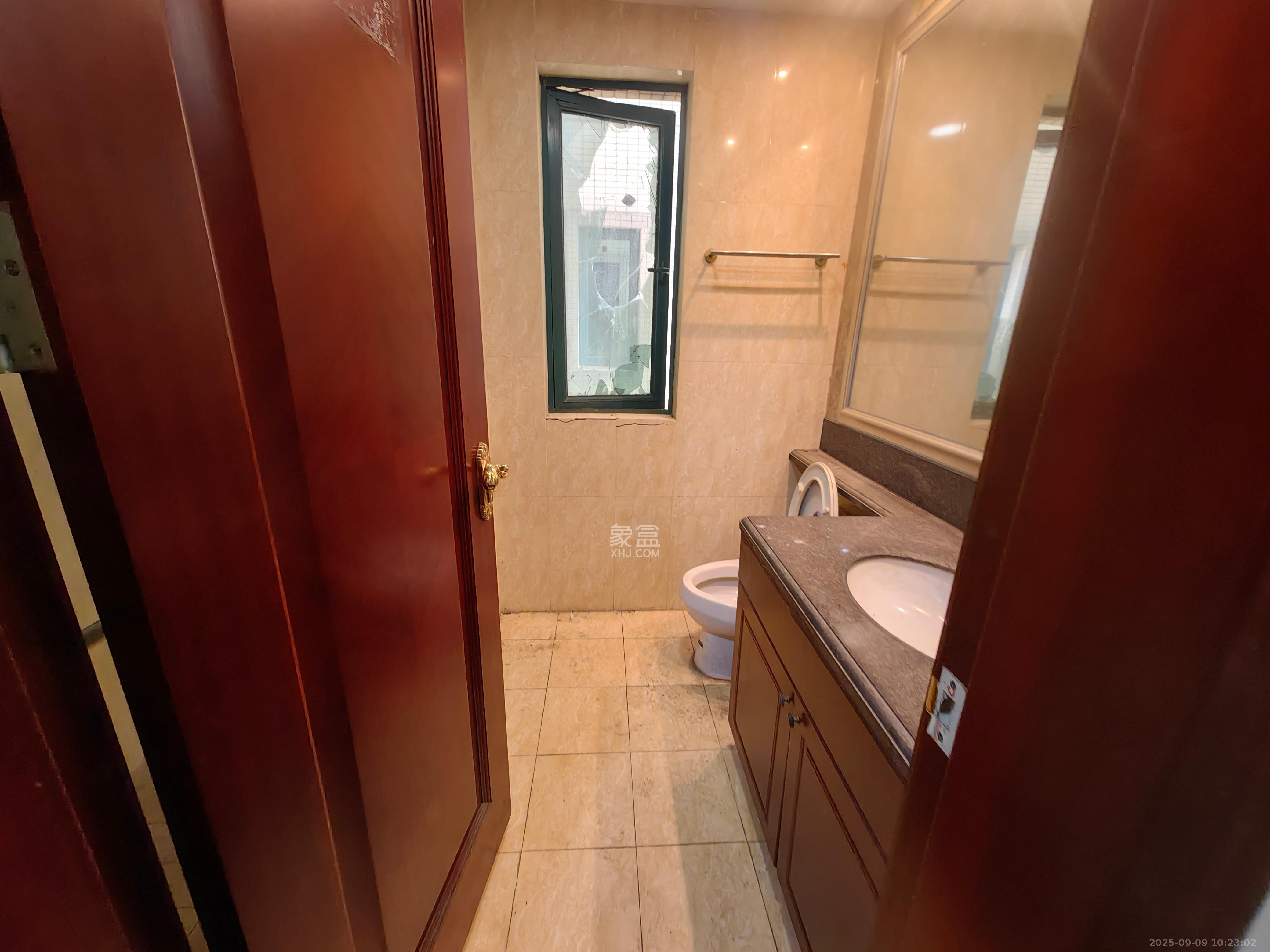 恒大名都 3室2厅1卫 3300.0元/月 恒大名都 3室2厅1卫 3300.0元/月室内图