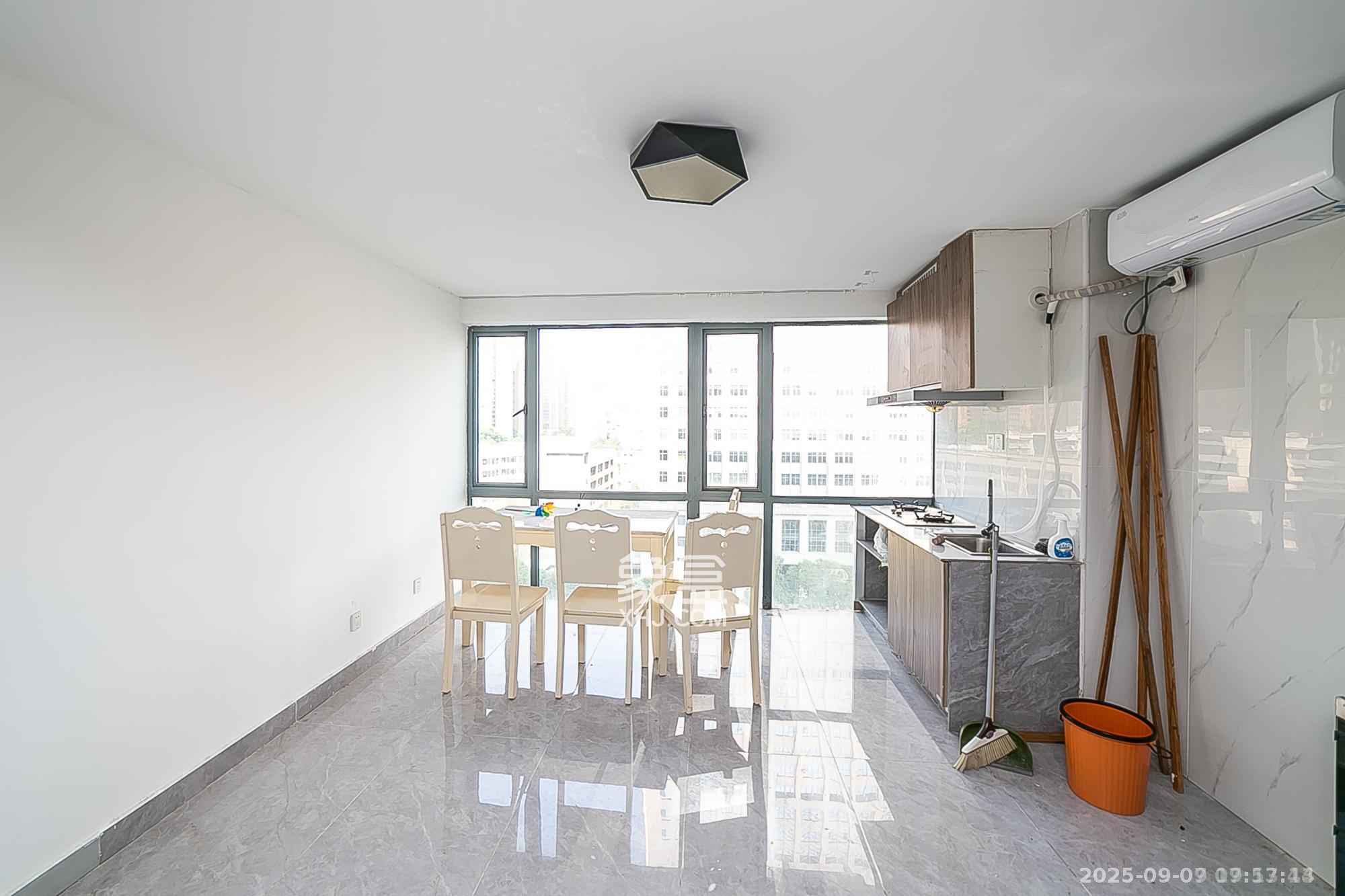 华菱蓝调国际（华菱.香墅美地）  1室1厅1卫    1700.0元/月室内图