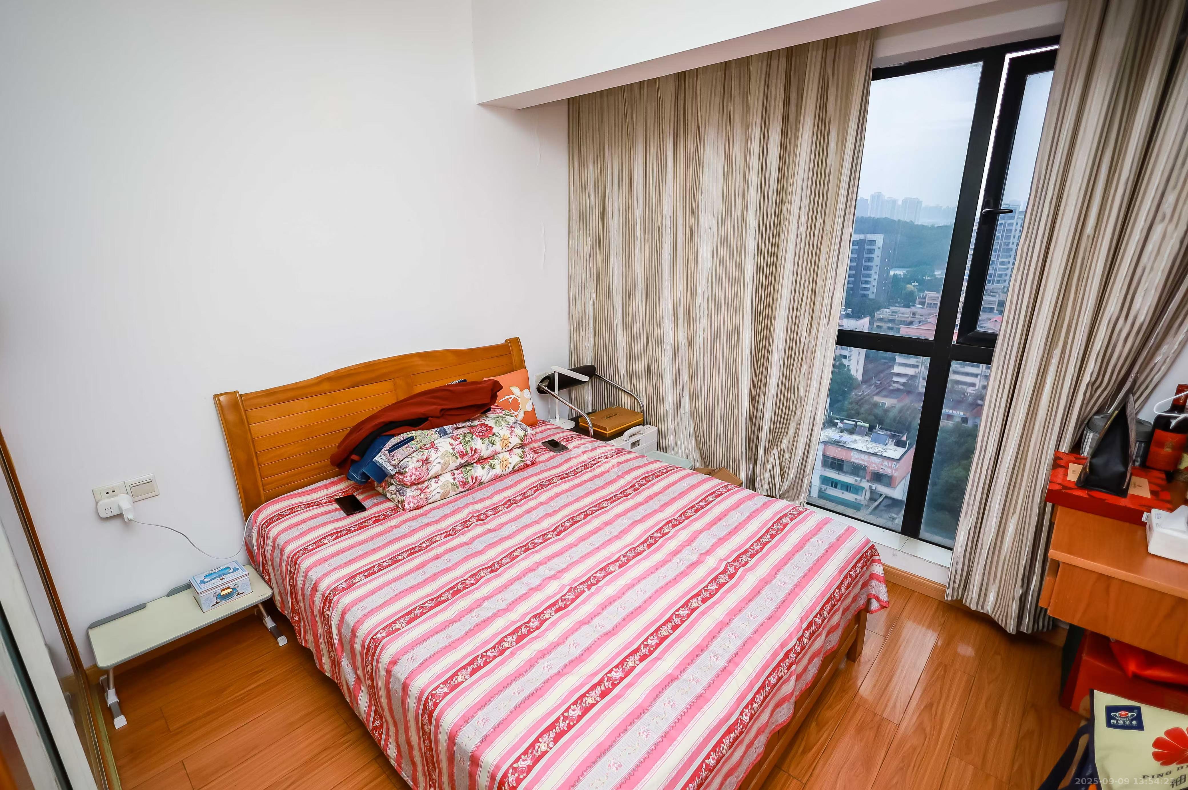 永祺西京  3室2厅2卫    2900.0元/月室内图