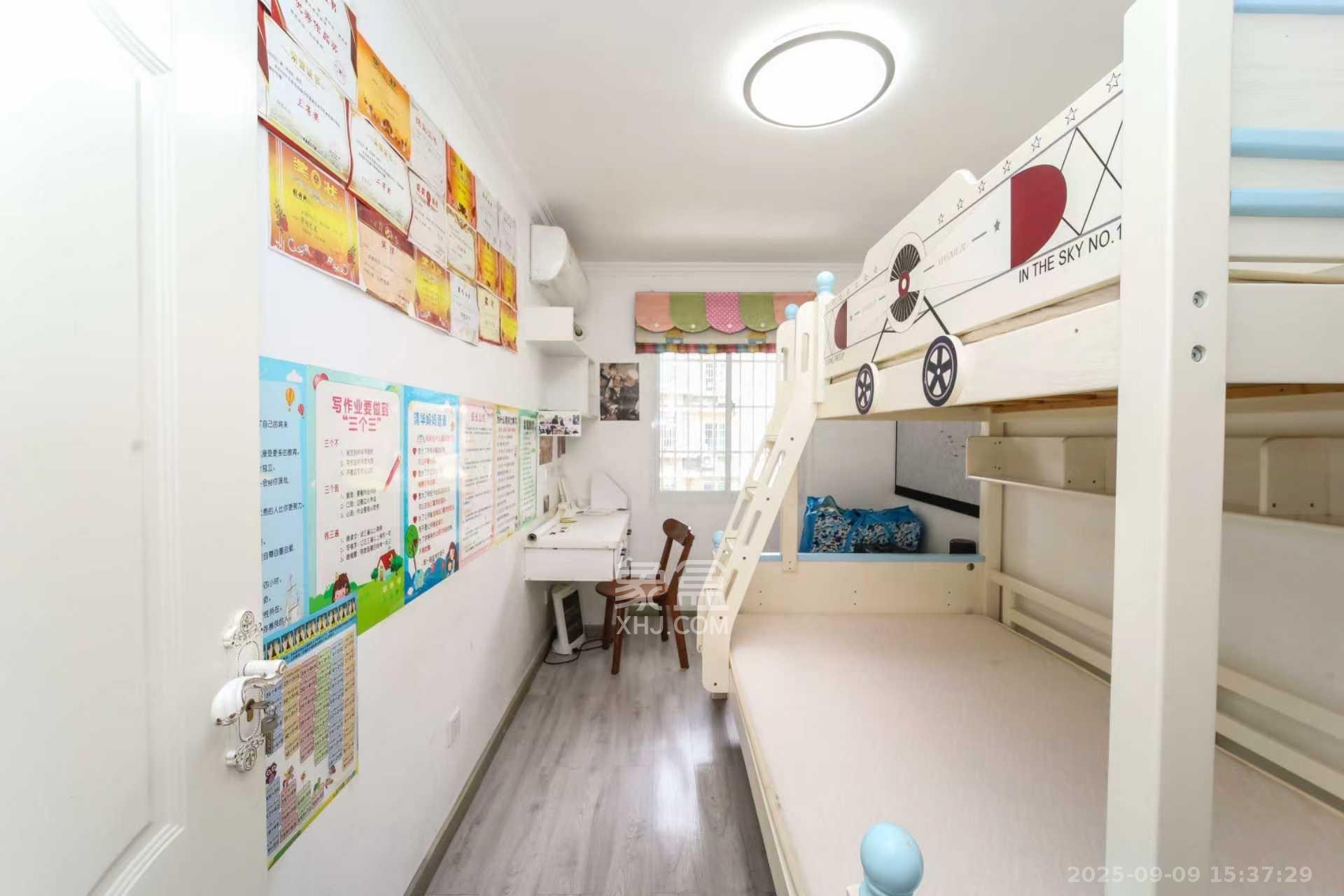 马王堆社区七片  3室2厅1卫    2200.0元/月 马王堆社区七片  3室2厅1卫    2200.0元/月室内图