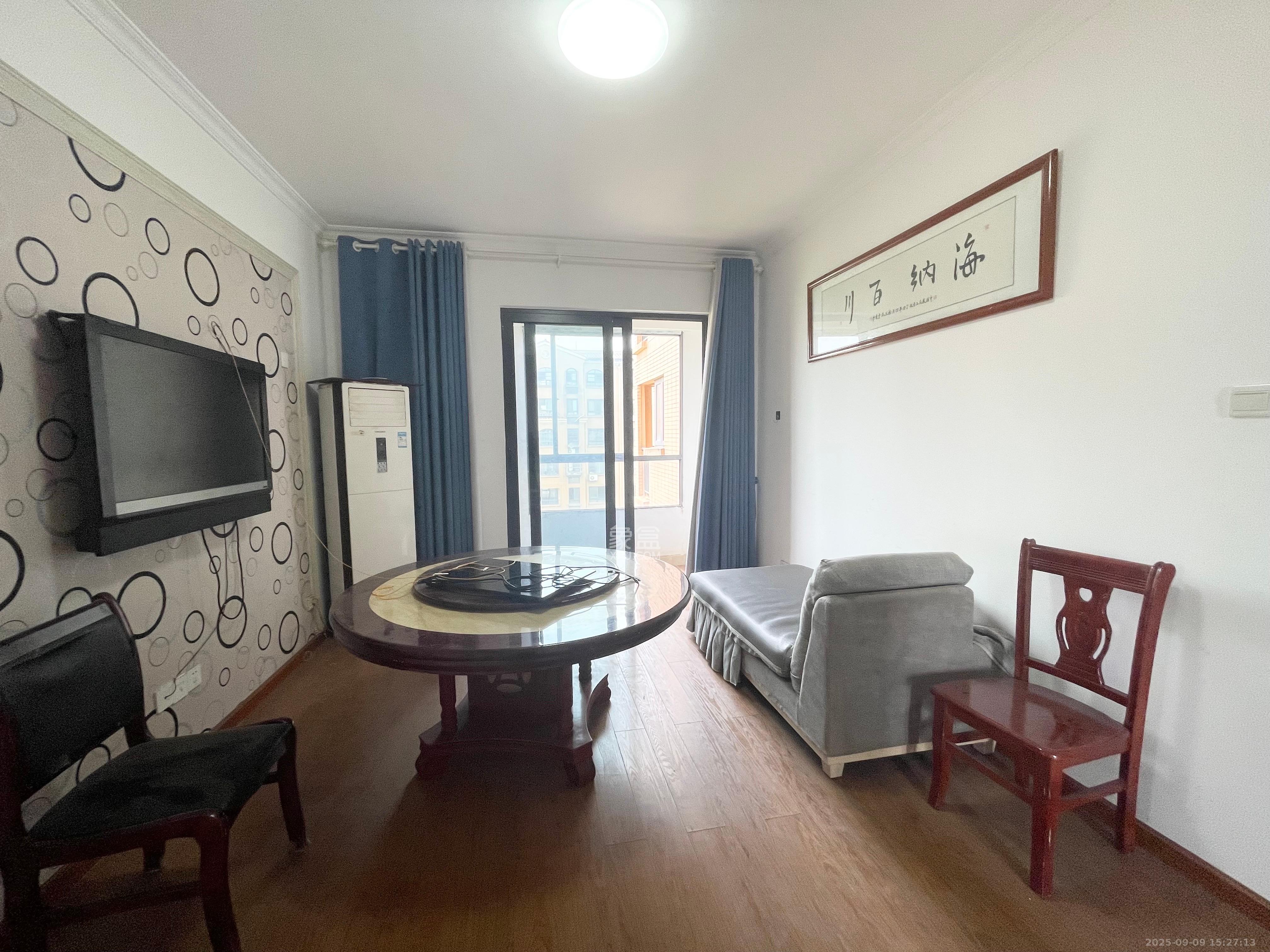 中信凯旋蓝岸(中信新城三期) 3室1厅1卫 2100.0元/月 中信凯旋蓝岸(中信新城三期) 3室1厅1卫 2100.0元/月室内图