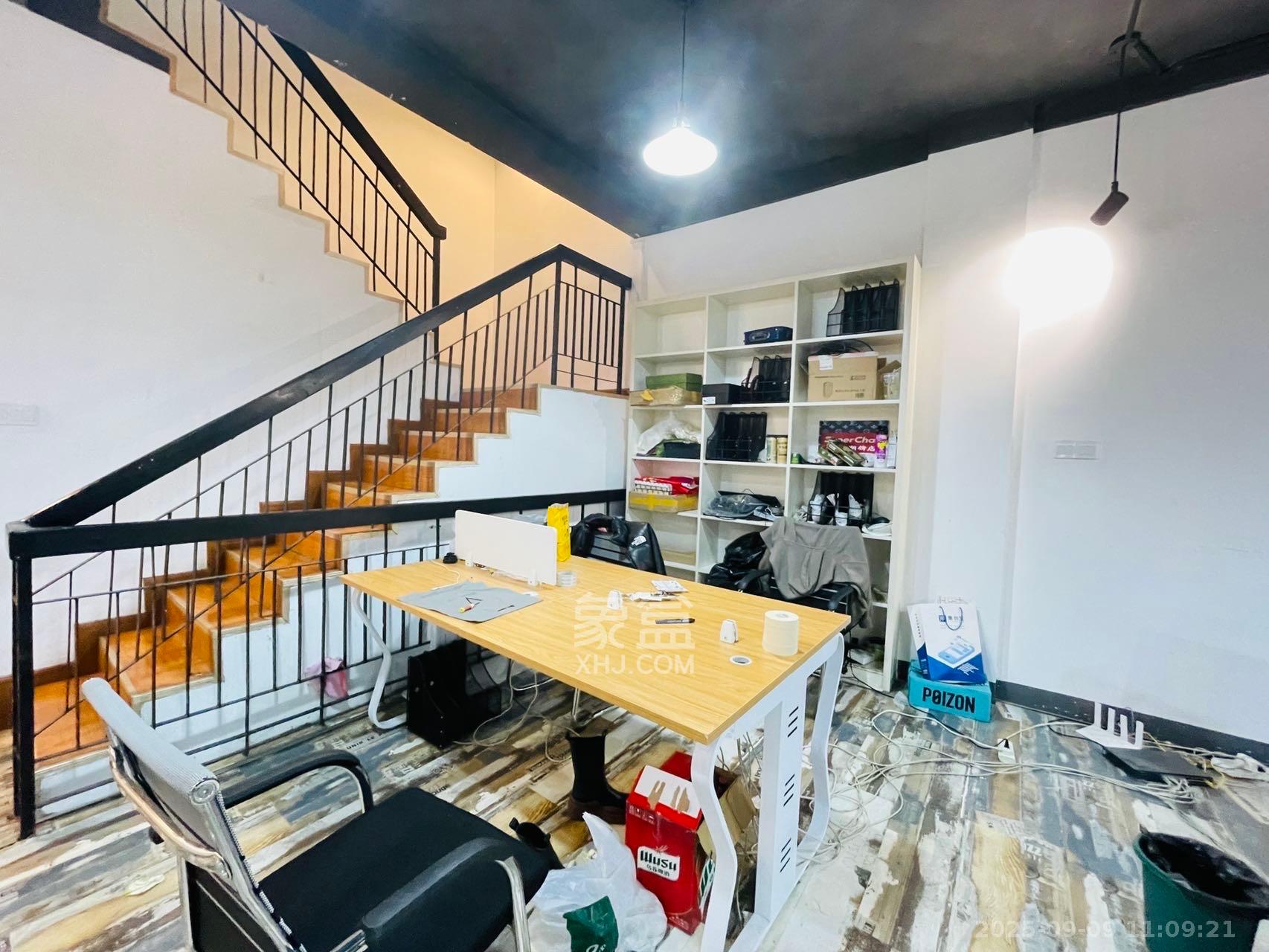 归心苑 7室3厅4卫 12800.0元/月 归心苑 7室3厅4卫 12800.0元/月室内图