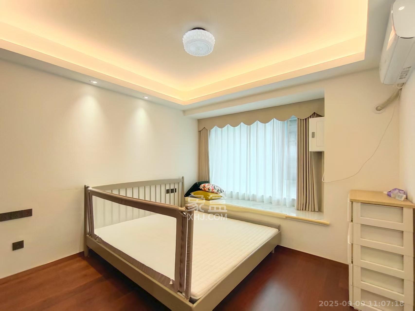 旭辉雨花郡  4室2厅2卫    4000.0元/月室内图