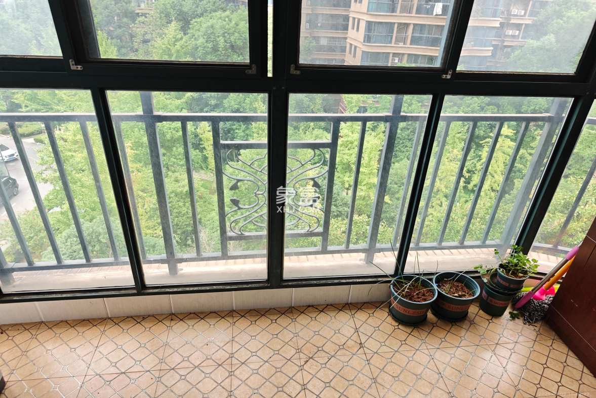 永祺西京  3室2厅2卫    2700.0元/月 永祺西京  3室2厅2卫    2700.0元/月室内图