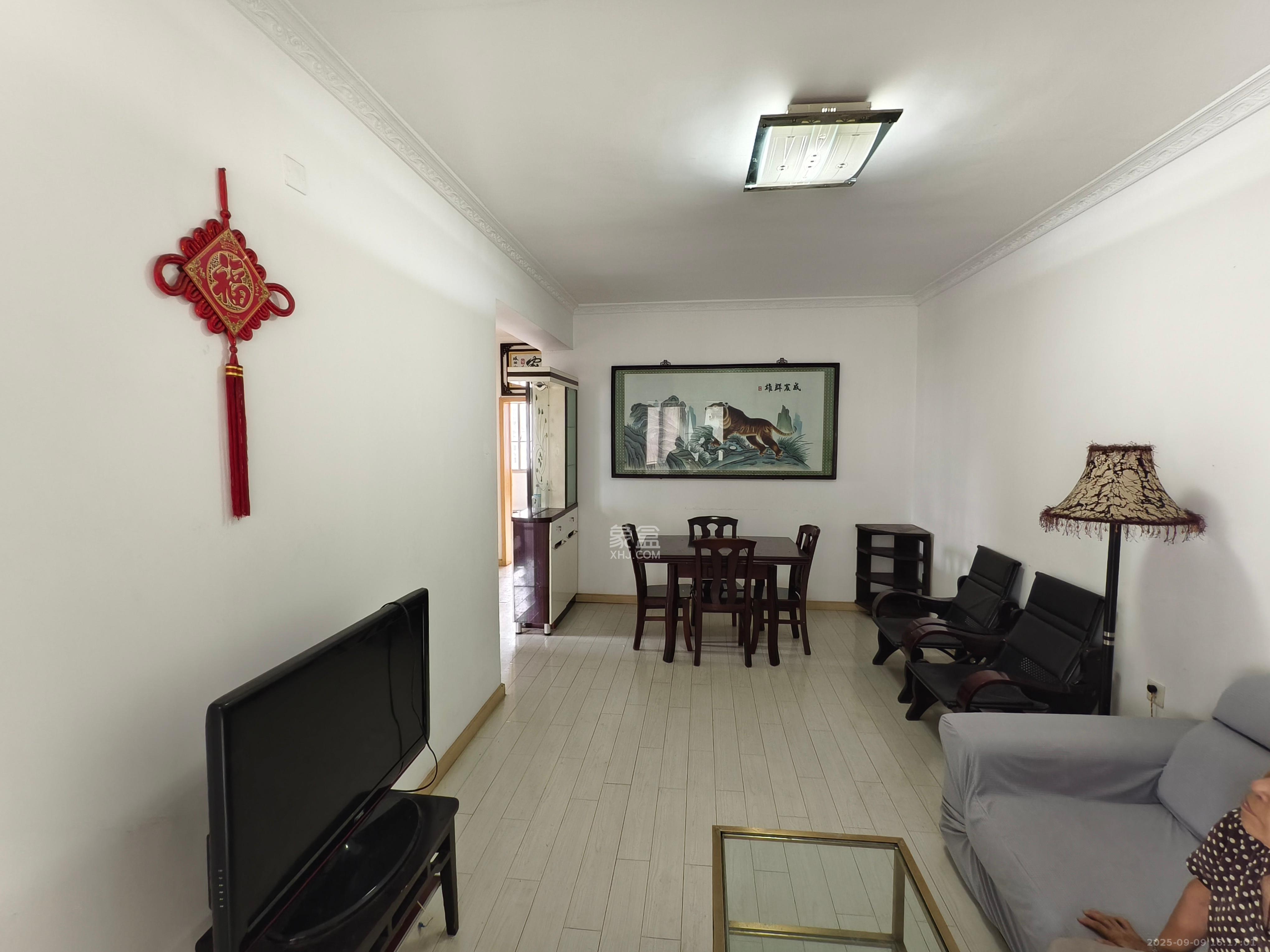 经视台宿舍 3室1厅1卫 1700.0元/月 经视台宿舍 3室1厅1卫 1700.0元/月室内图