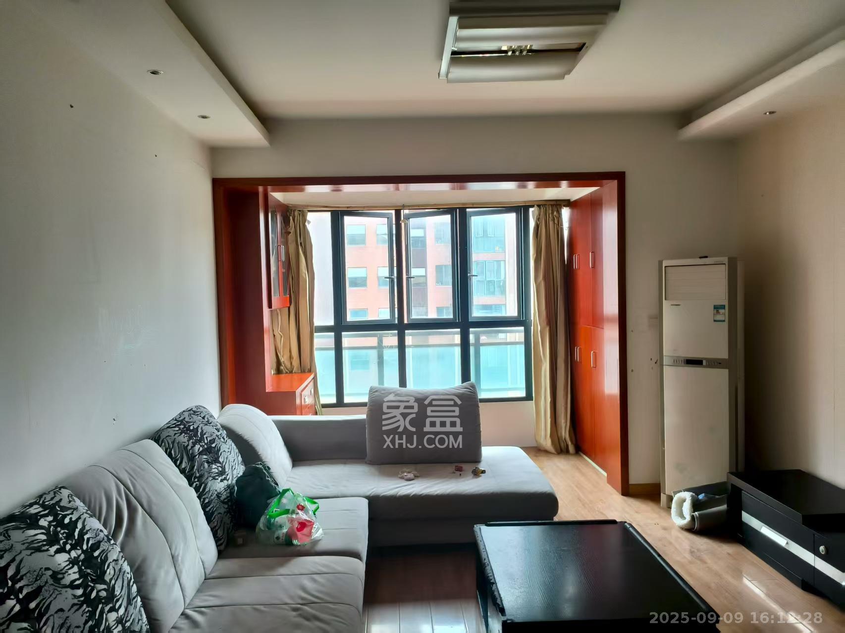 湘府9号  2室1厅1卫    2100.0元/月 湘府9号  2室1厅1卫    2100.0元/月室内图