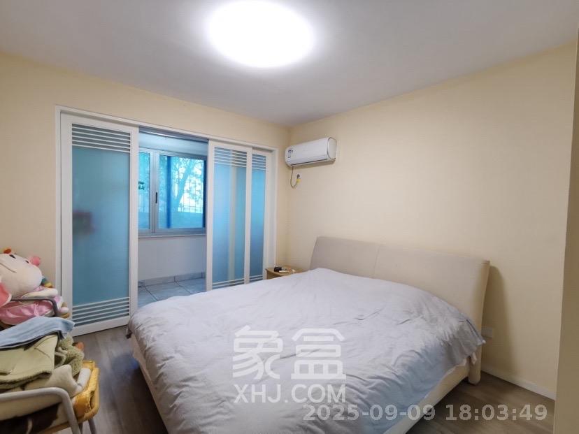 鸿园小区  3室2厅2卫   3500.00元/月室内图