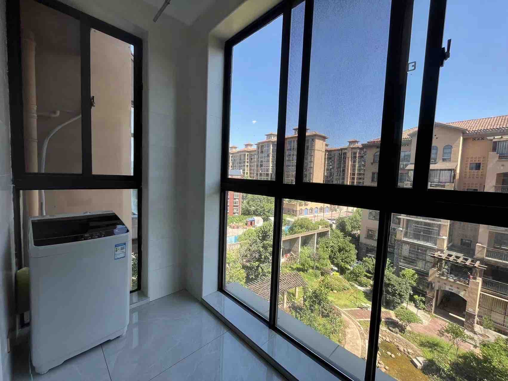 伴山公馆  3室2厅2卫    2000.0元/月 伴山公馆  3室2厅2卫    2000.0元/月室内图