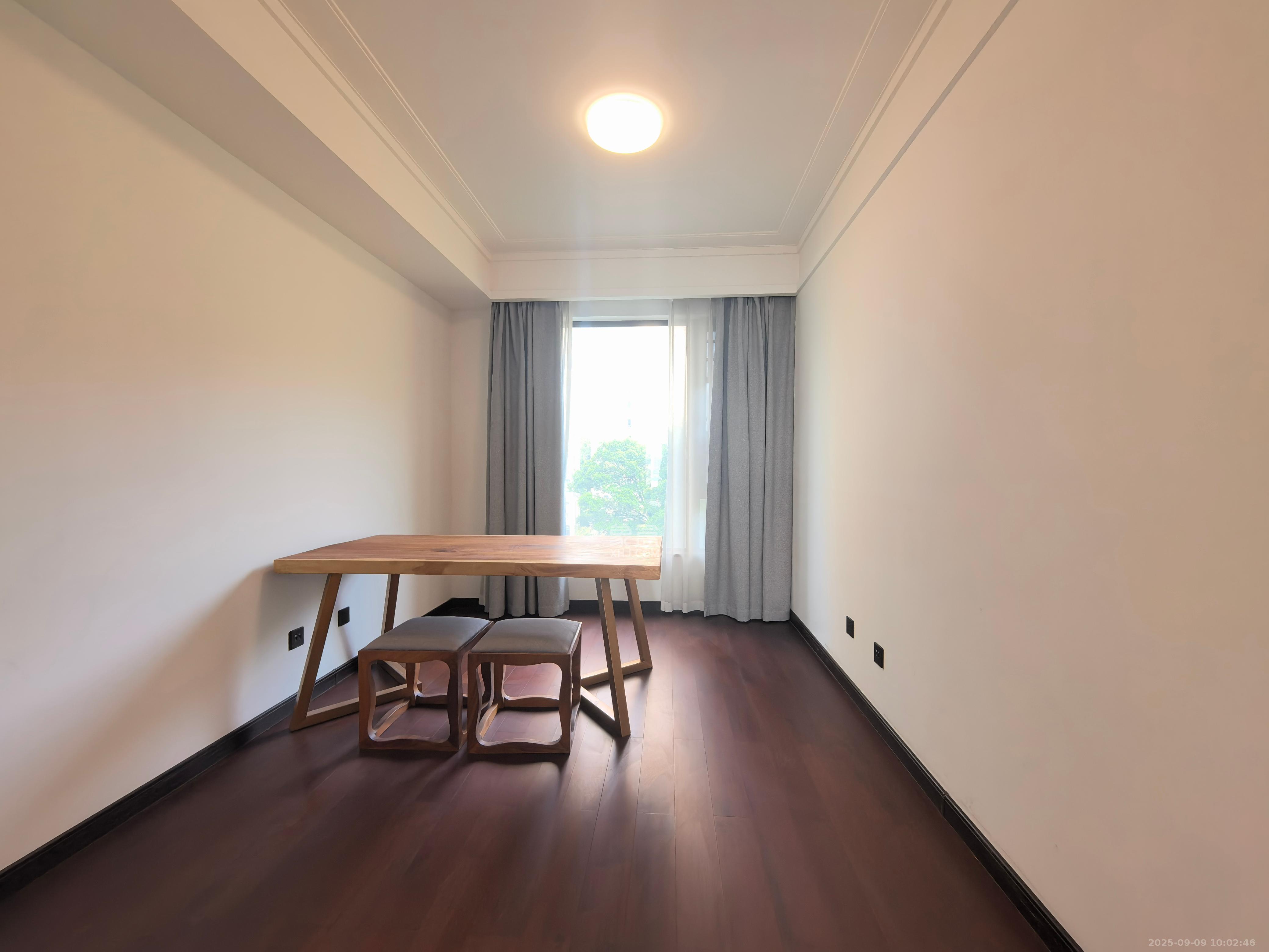 万科紫台  4室2厅2卫    6500.0元/月室内图