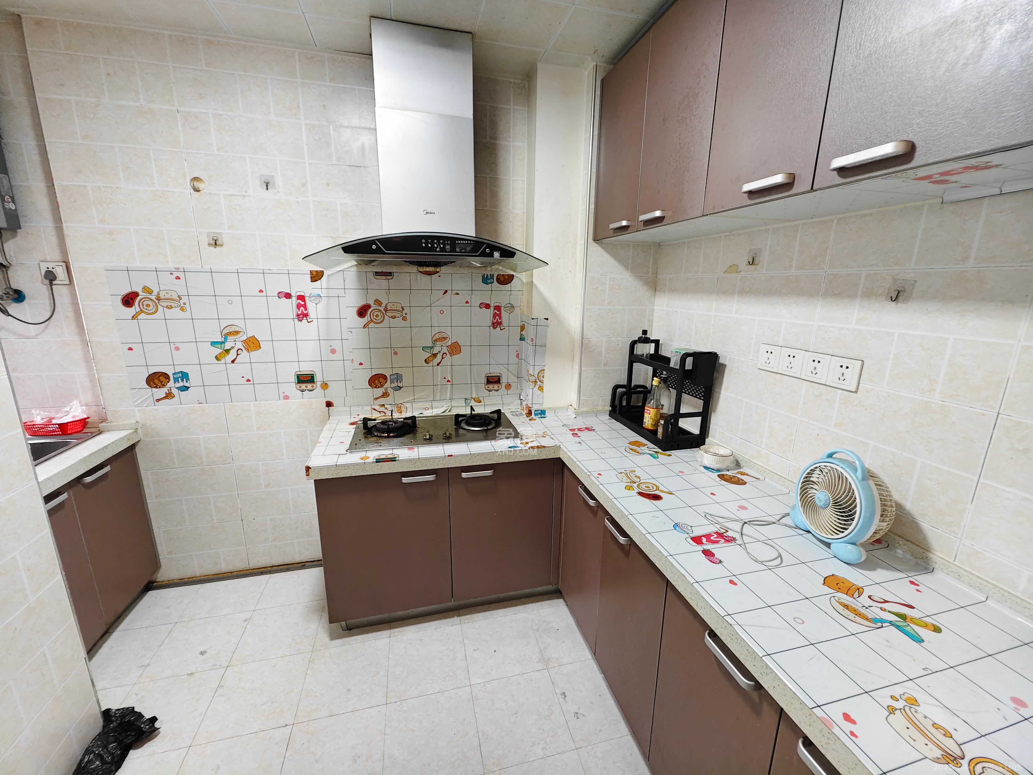 达美D6区 3室2厅1卫 2500.0元/月 达美D6区 3室2厅1卫 2500.0元/月室内图