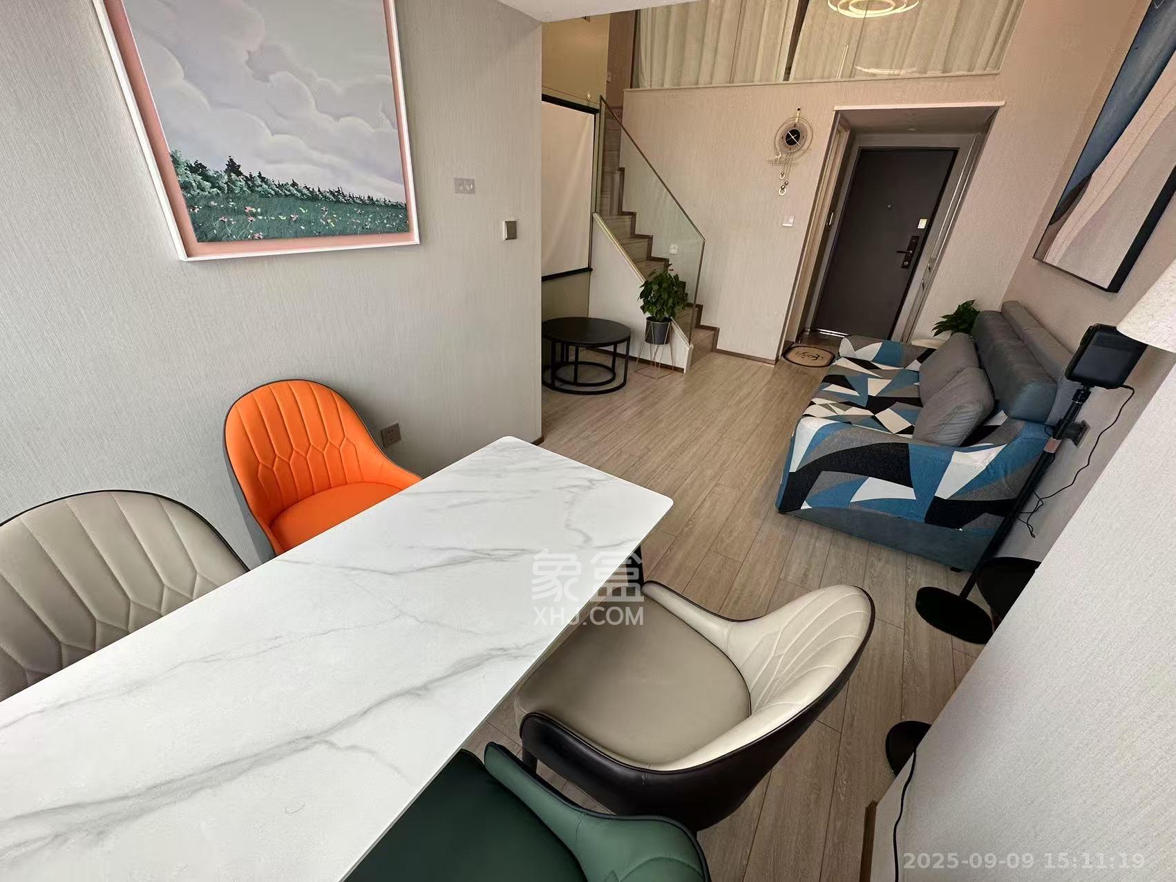 华远华时代 2室2厅1卫 3200.0元/月 华远华时代 2室2厅1卫 3200.0元/月室内图