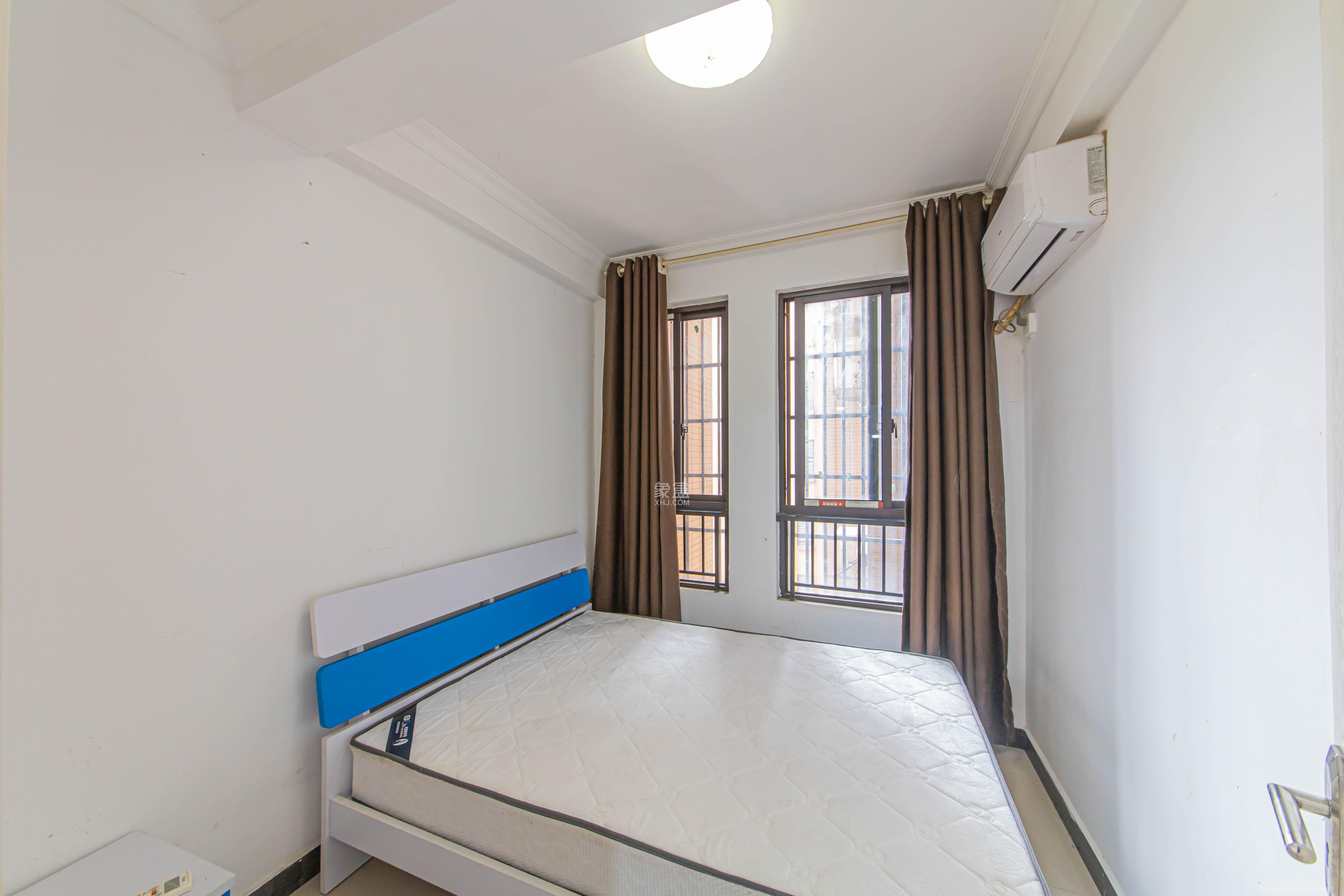 中信凯旋蓝岸（中信新城三期）  3室2厅1卫    2200.0元/月室内图