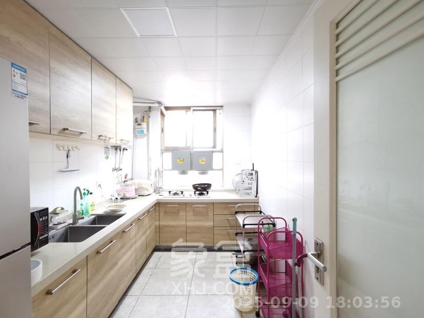 鸿园小区  3室2厅2卫   3500.00元/月室内图