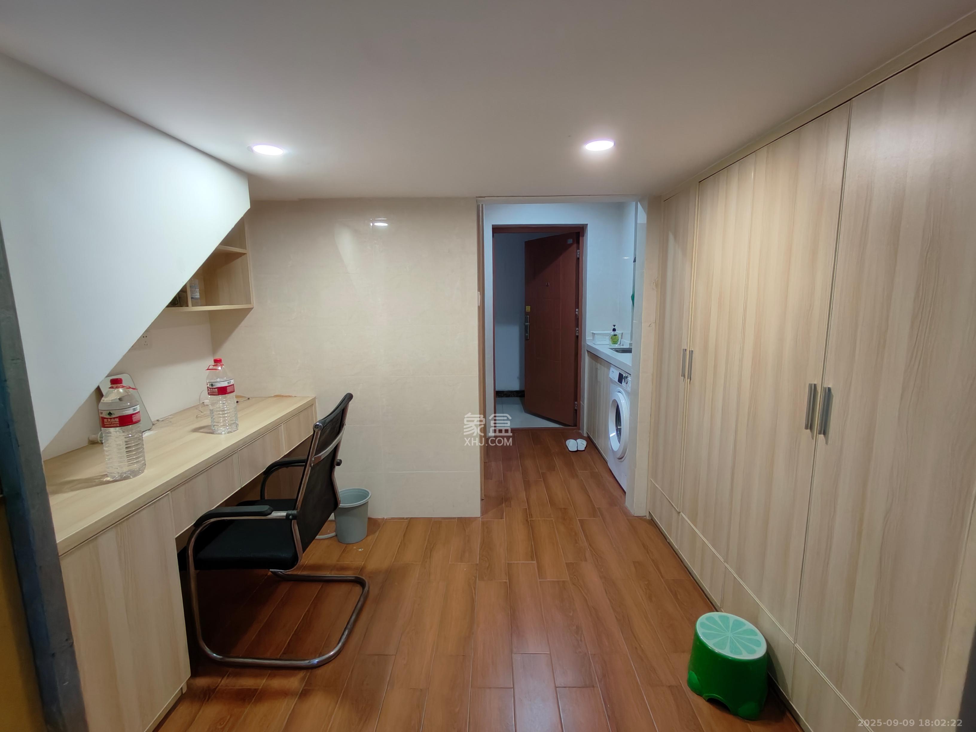 叠彩兰亭 1室1厅1卫 1300.0元/月 叠彩兰亭 1室1厅1卫 1300.0元/月室内图