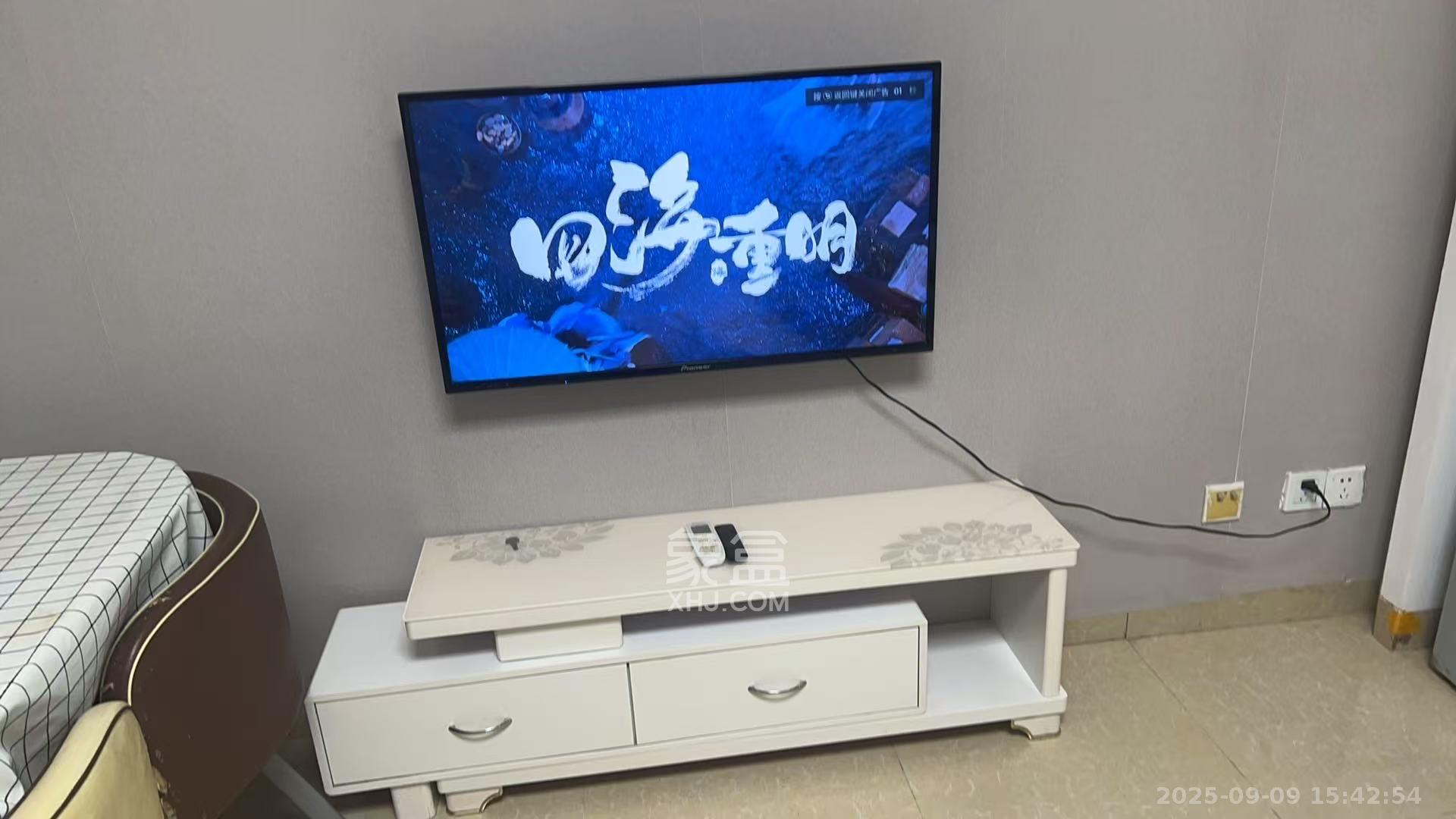 麓枫和苑 1室1厅1卫 1800.0元/月 麓枫和苑 1室1厅1卫 1800.0元/月室内图