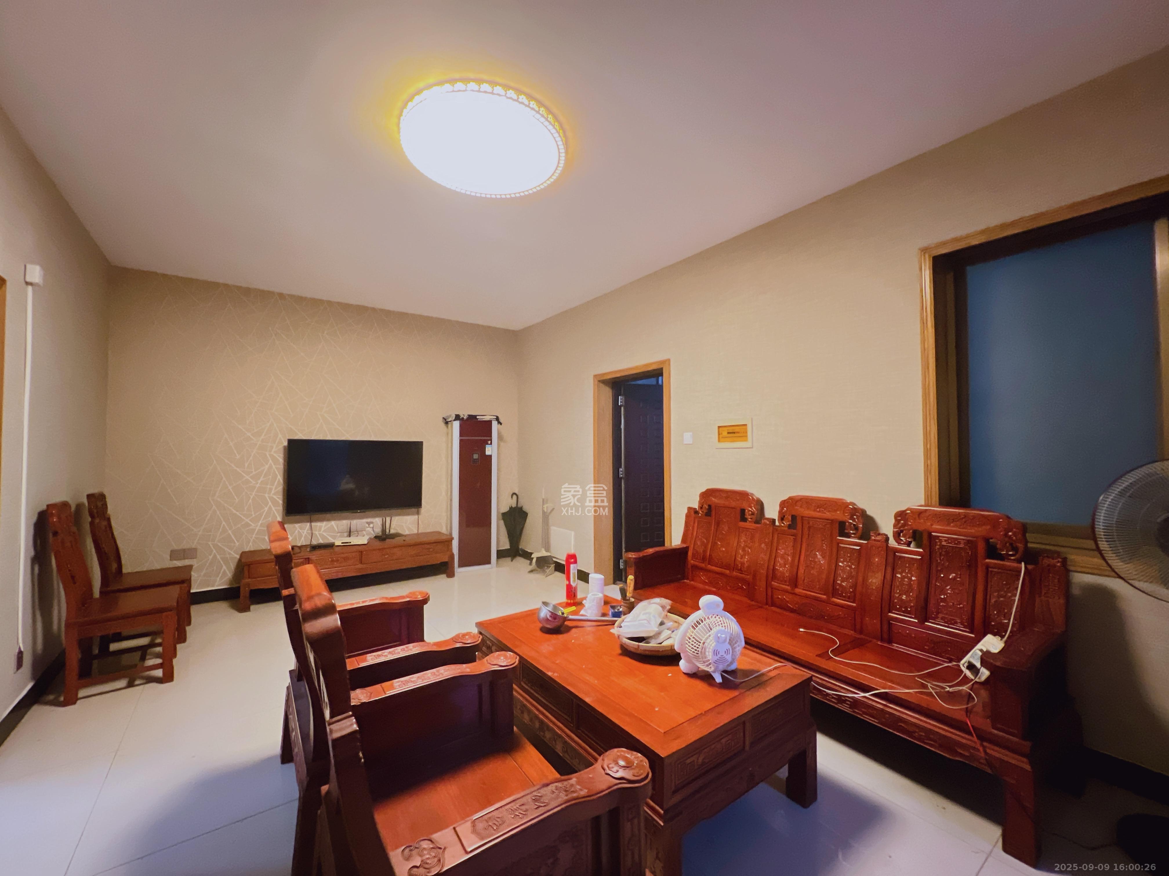 省体委冠军楼  1室0厅0卫    2500.0元/月室内图