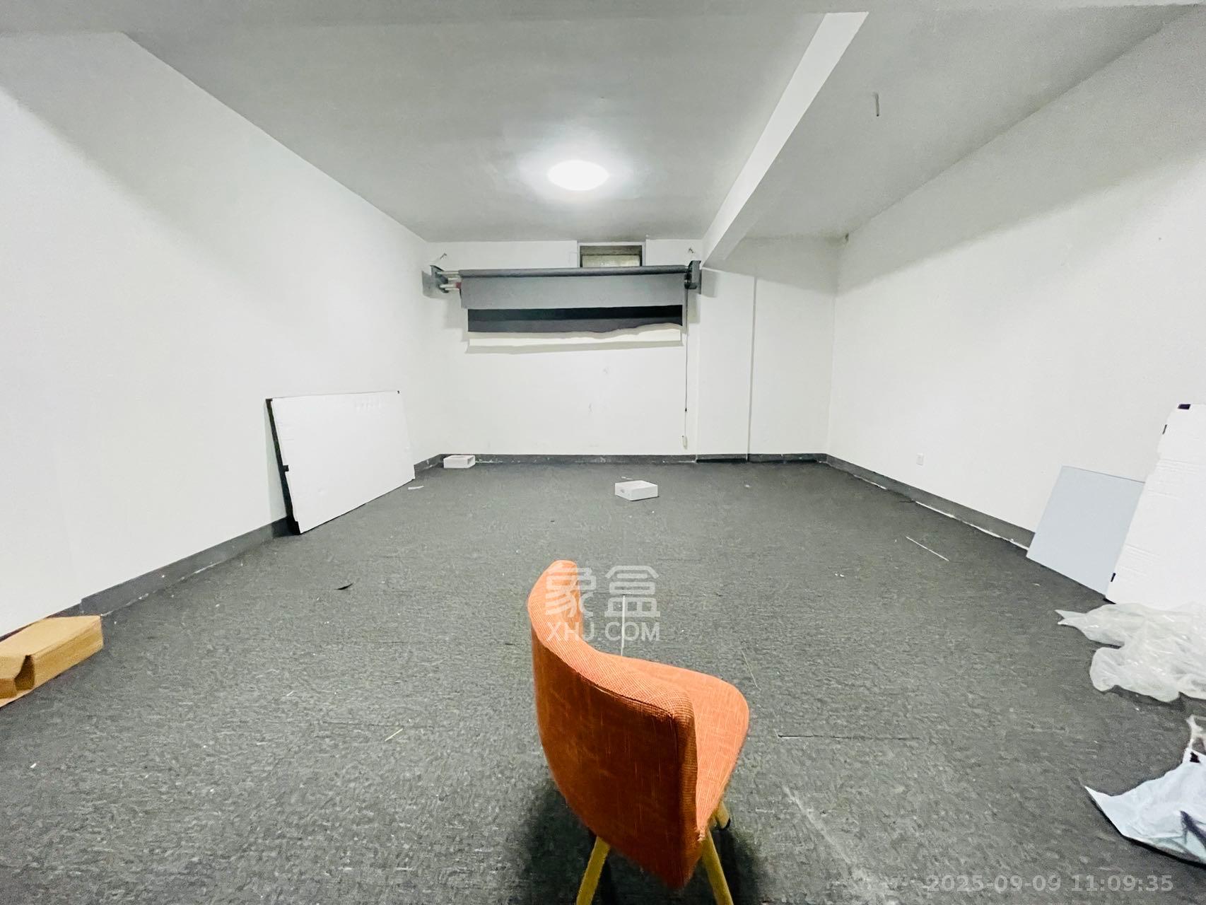 归心苑  7室3厅4卫    12800.0元/月室内图